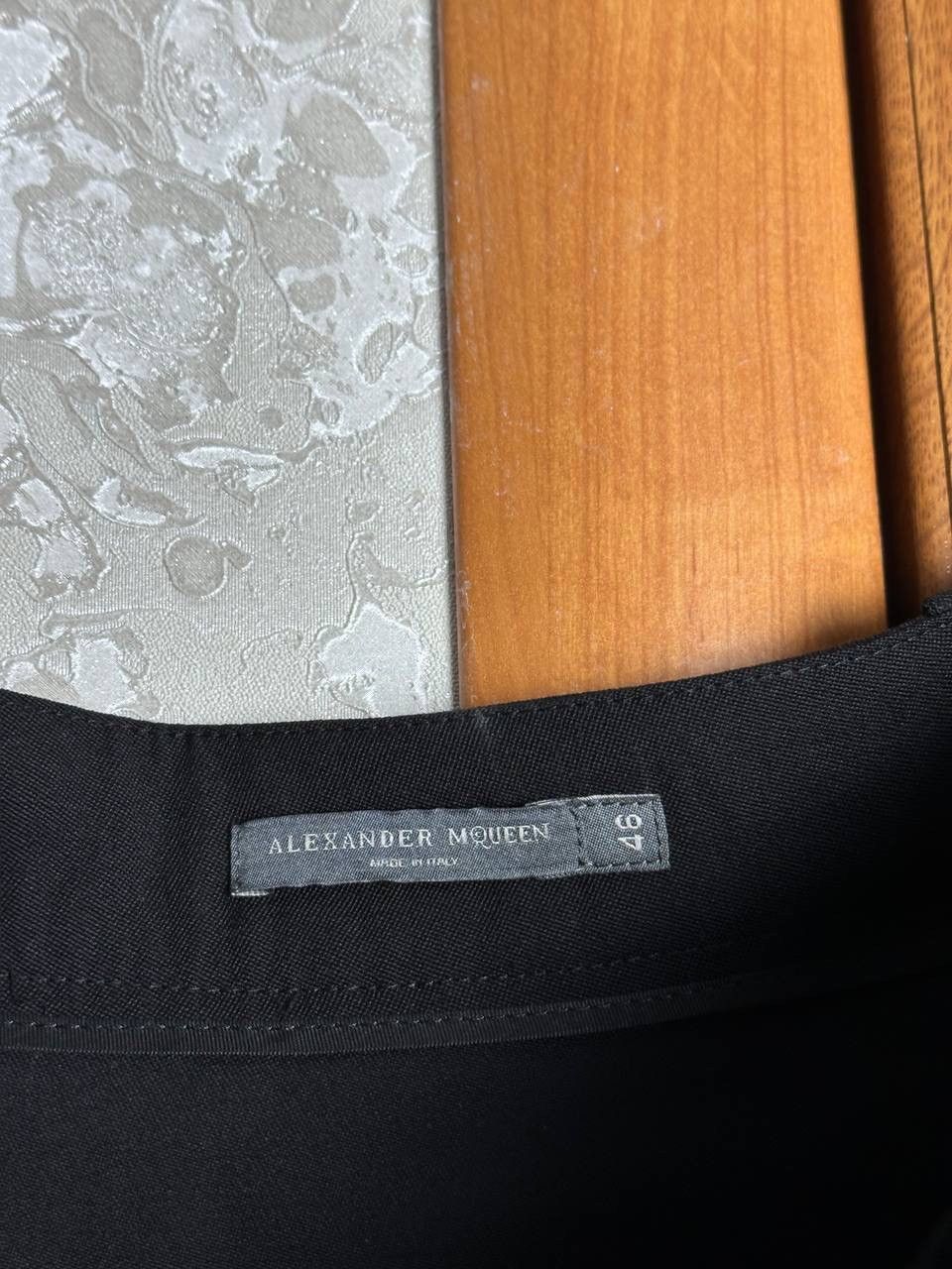 Alexander McQueen Alexander McQueen Skirt with Front Zip and Pocket Details Size 32" / US 10 / IT 46 - 3 Thumbnail