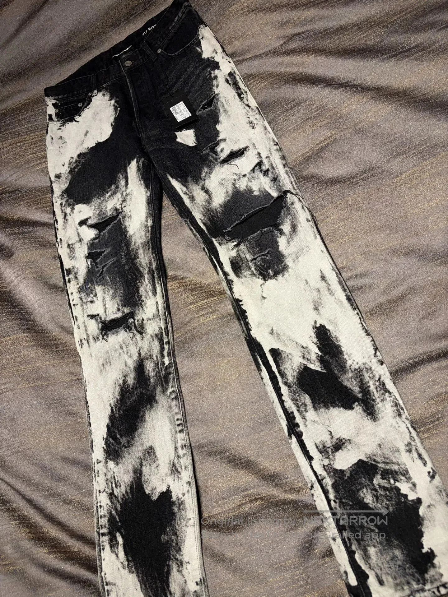 Saint Laurent Paris Saint Laurent Bleached Distressed Jeans 30. Size US 30 / EU 46 - 2 Thumbnail