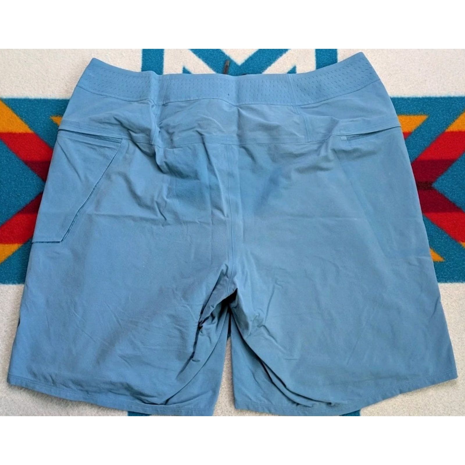 Lululemon Lululemon Board Shorts 9" Unlined Cargo Pocket Blue Size 36 Men Size US 36 / EU 52 - 5 Thumbnail