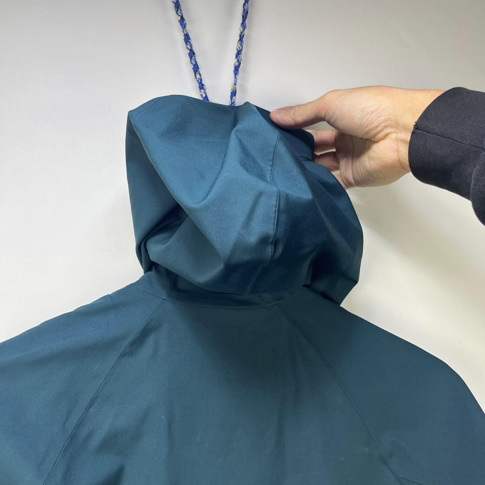 Uniqlo Uniqlo Blocktech Waterproof Long Rain Parka Jacket Womens S Size S / US 4 / IT 40 - 10 Thumbnail