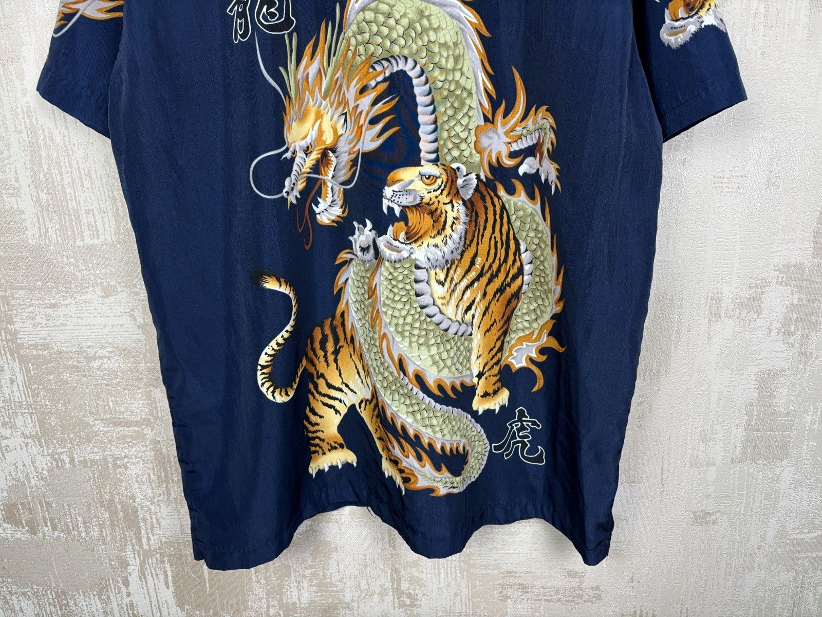 Vintage Vintage Dnon Jeans Dragon And Tiger Aloha Hawaiian Shirt Size US XL / EU 56 / 4 - 15 Thumbnail