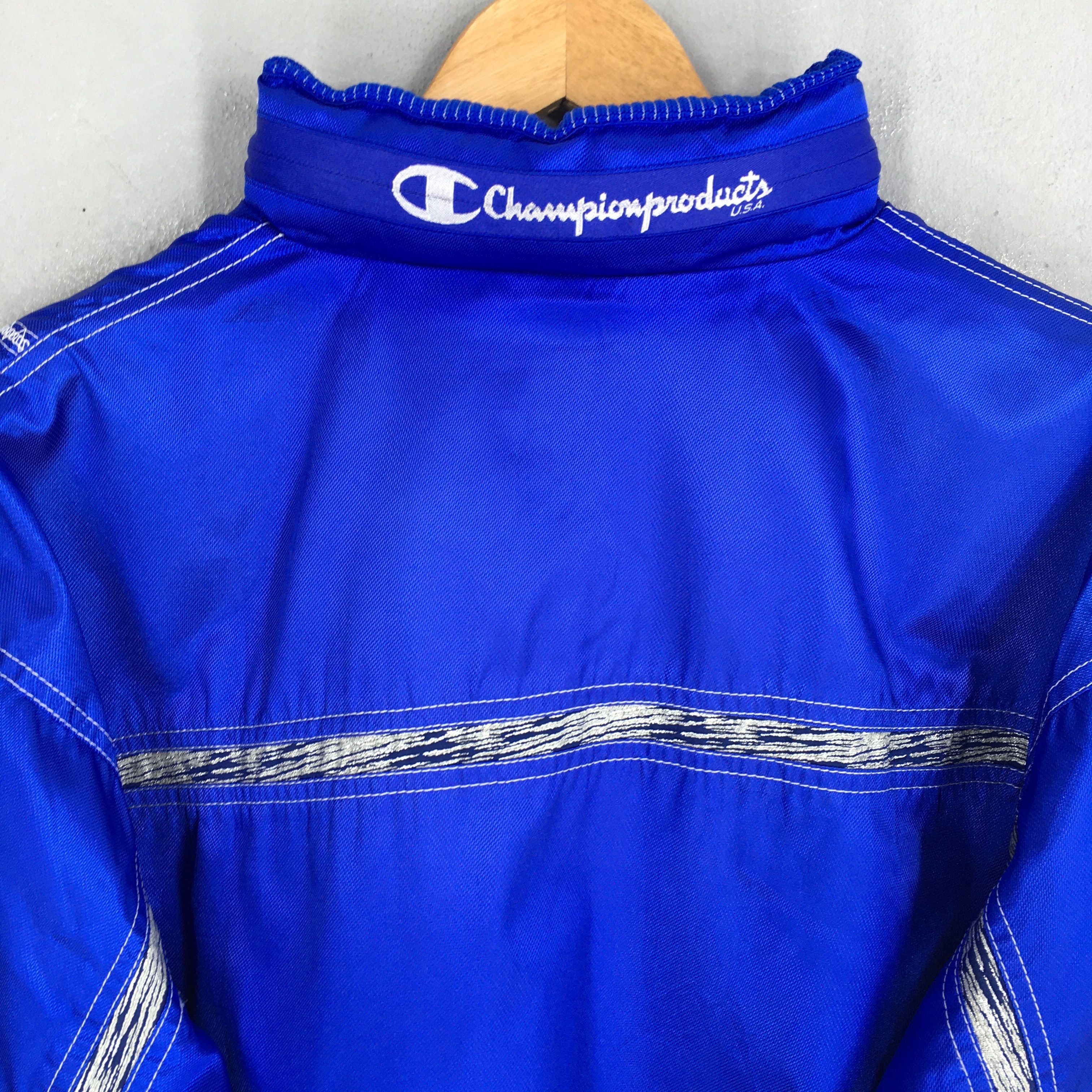 Champion Vintage 90s Champion Light Jacket Blue Windbreaker XLarge Size US XL / EU 56 / 4 - 11 Thumbnail