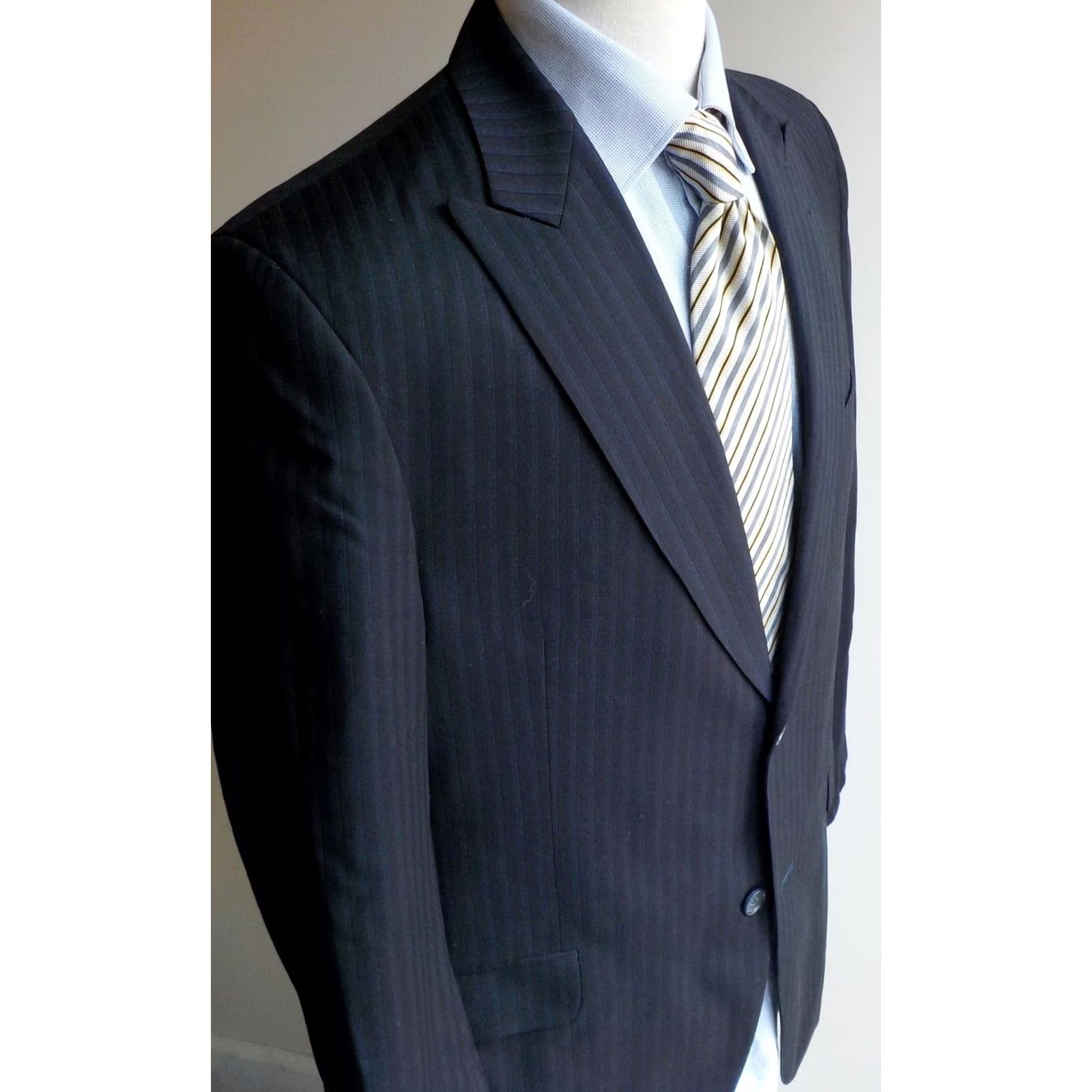 Jack Victor Jack Victor Collection Navy Blue Pinstripe Flat Front 2 Piece Suit 42R 36X28.5 Mens Wool Navy Pinstripe 2 Button Suit Size 42R - 3 Thumbnail