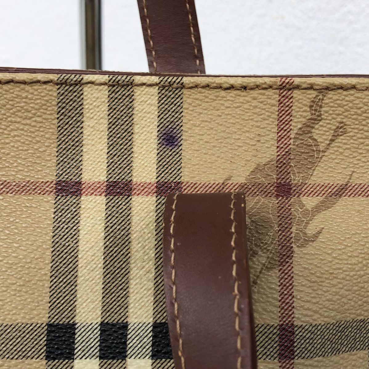 Burberry Burberry London Novacheck Shadow Horse Tote Handbag Size ONE SIZE - 21 Thumbnail