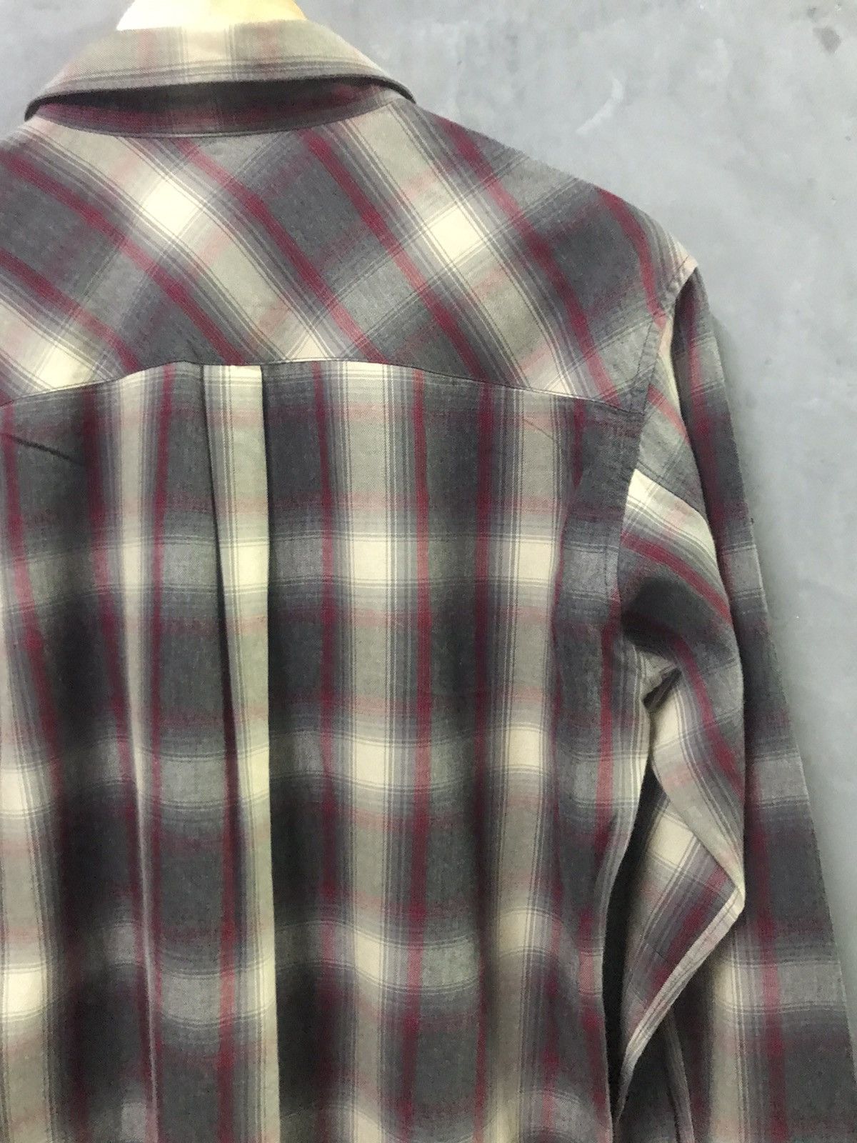 Undercover × Uniqlo Uniqlo x Undercover UU Flannel Shirt Size US M / EU 48-50 / 2 - 15 Thumbnail