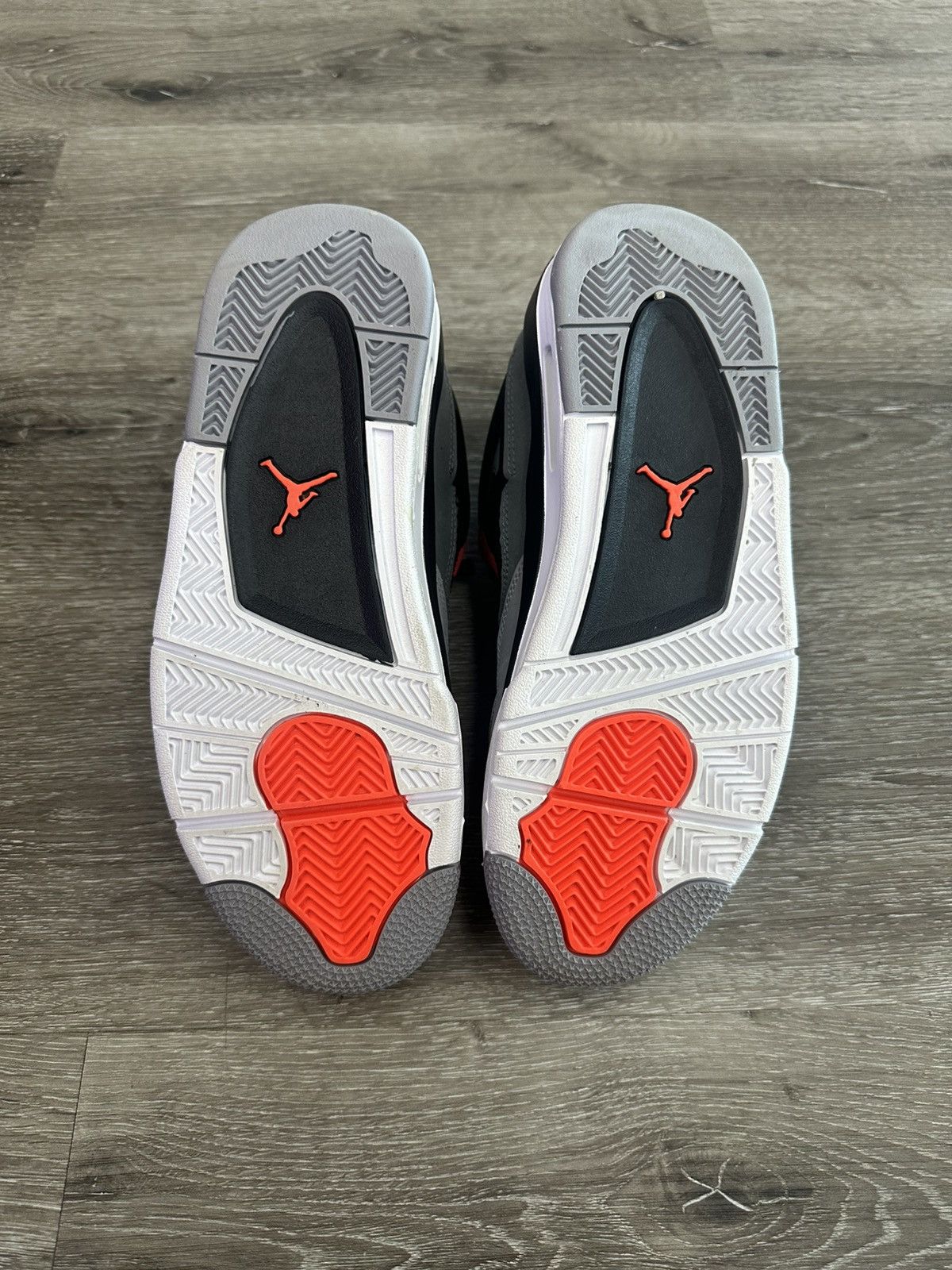 Jordan Brand Air Jordan 4 Retro "Infrared" (GS) **PRE-OWNED** Size US 7 / EU 40 - 5 Thumbnail