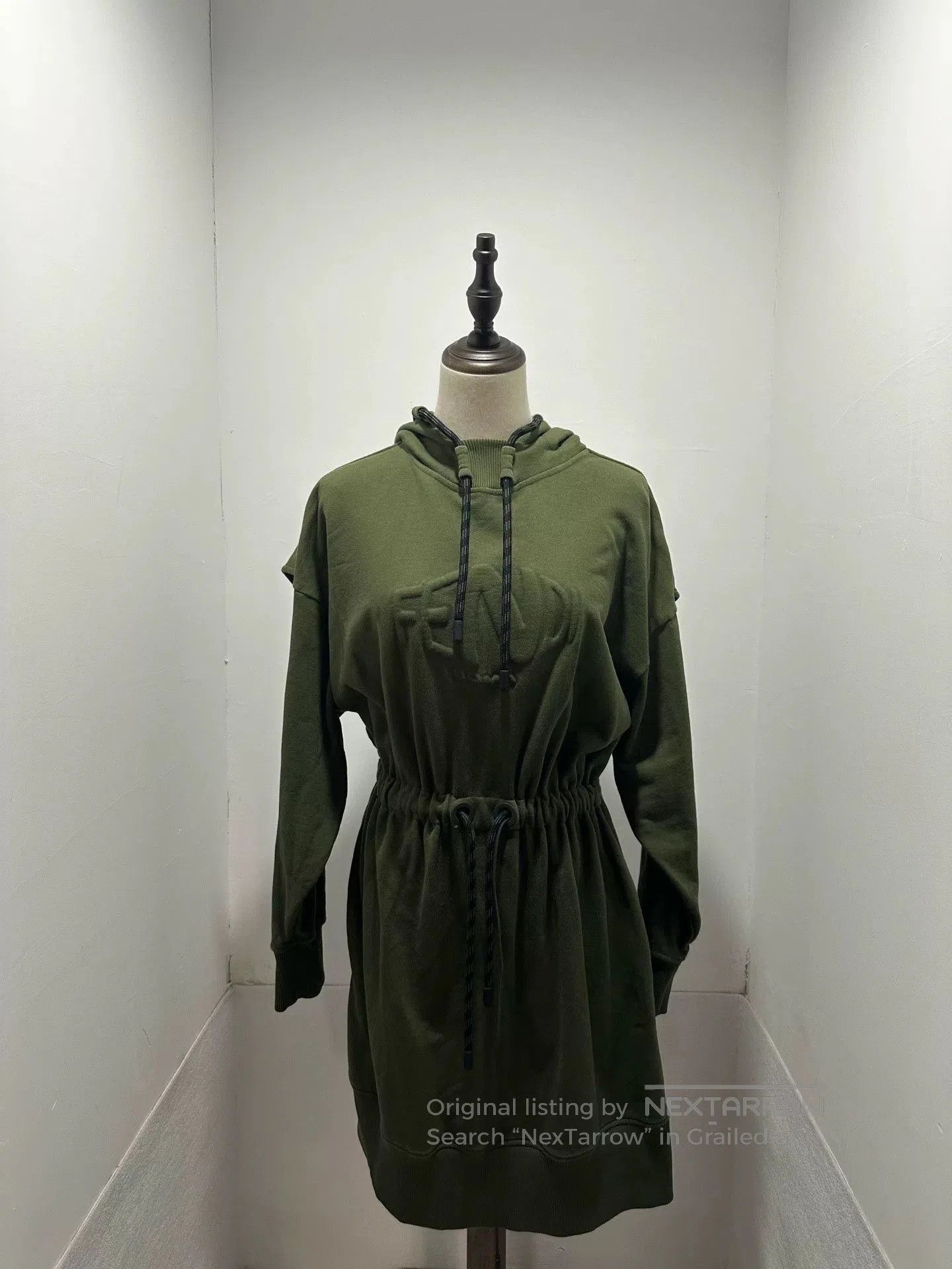 green emerald velvet dress Fendi Dresses Blue And Green