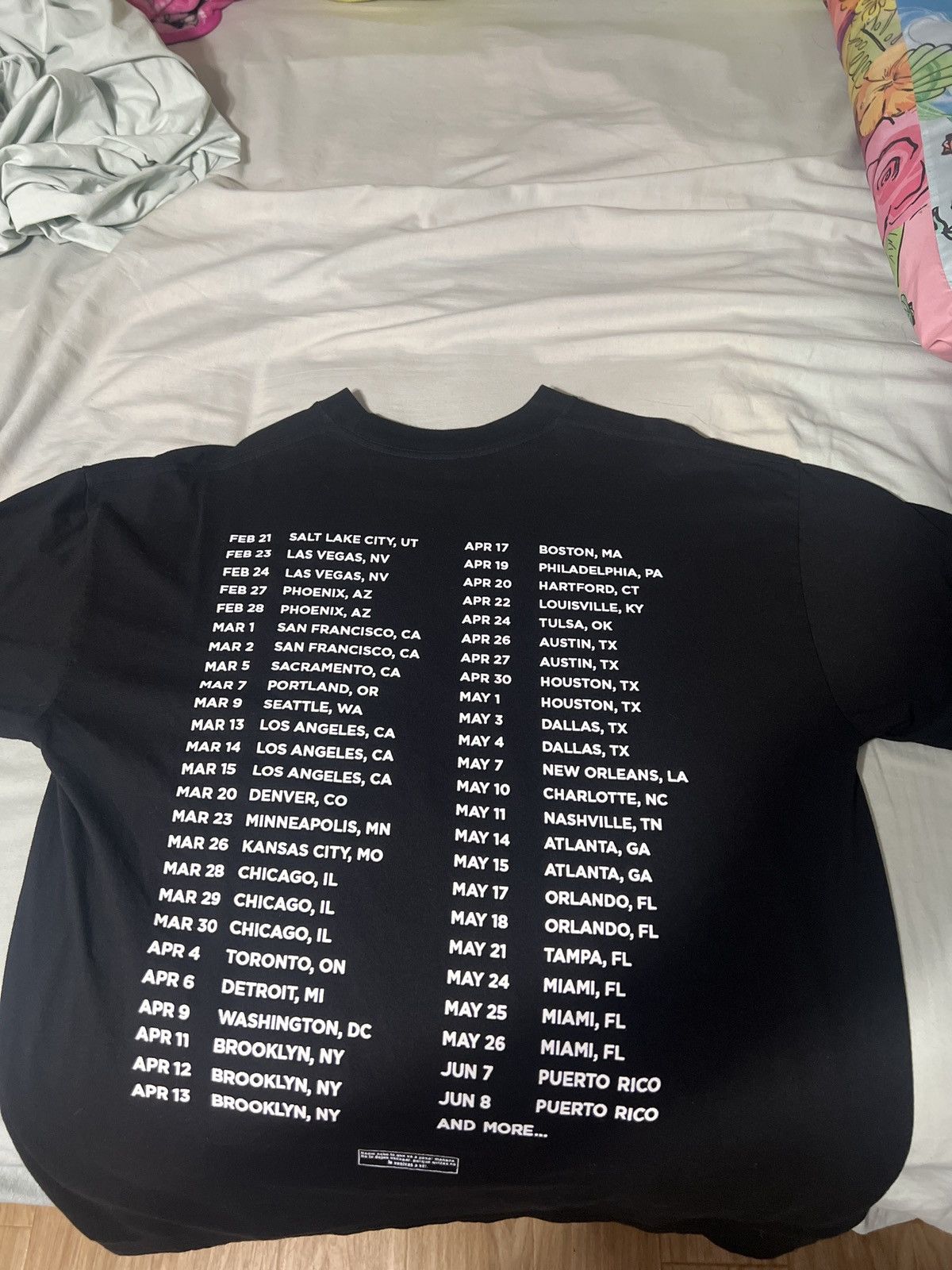 Band Tees Bad Bunny tour tee Size US M / EU 48-50 / 2 - 2 Thumbnail