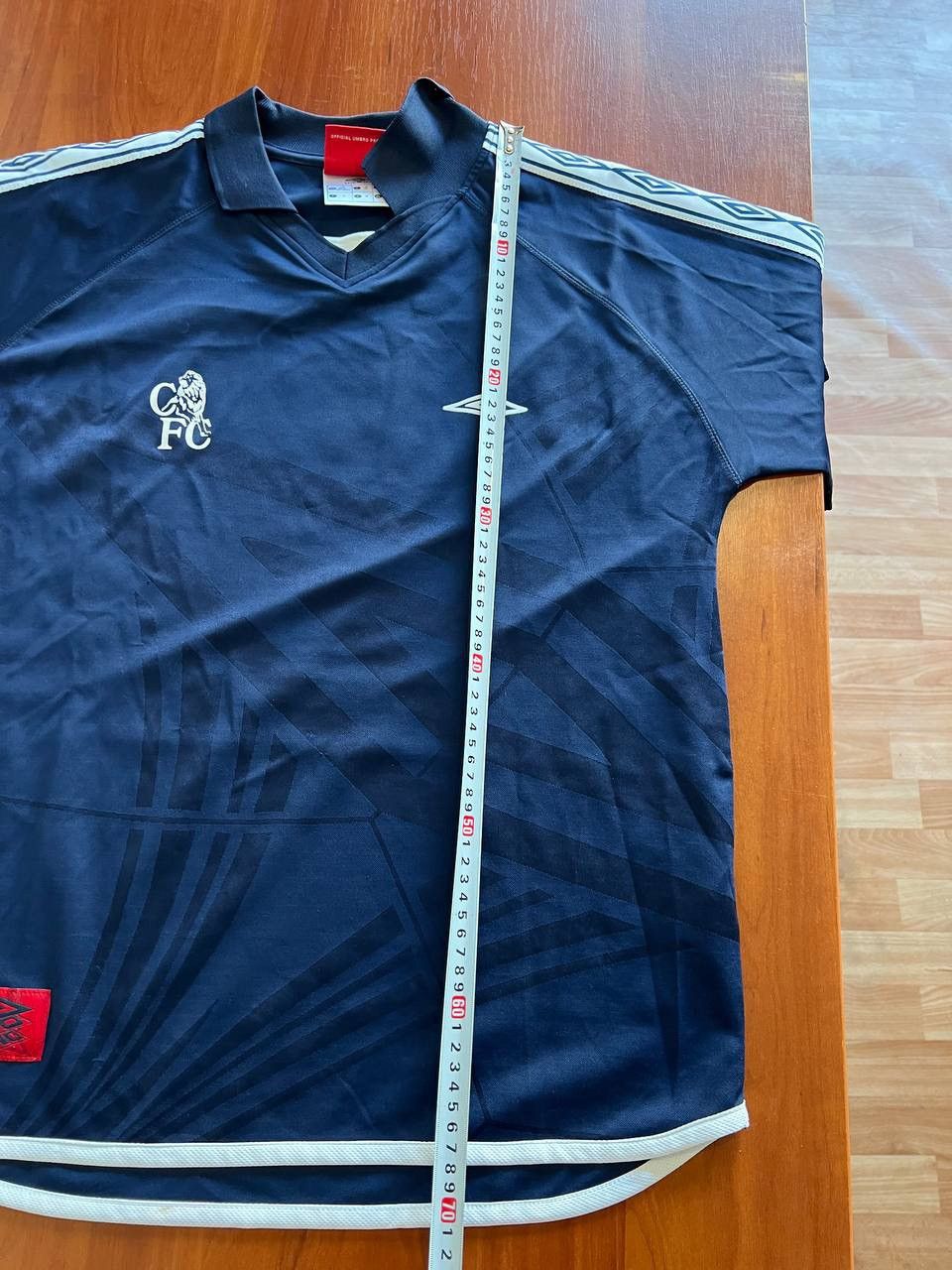 Umbro 1999/2000 CHELSEA FC RARE TRAINING SOCCER JERSEY SHIRT SZ M Size US M / EU 48-50 / 2 - 17 Thumbnail