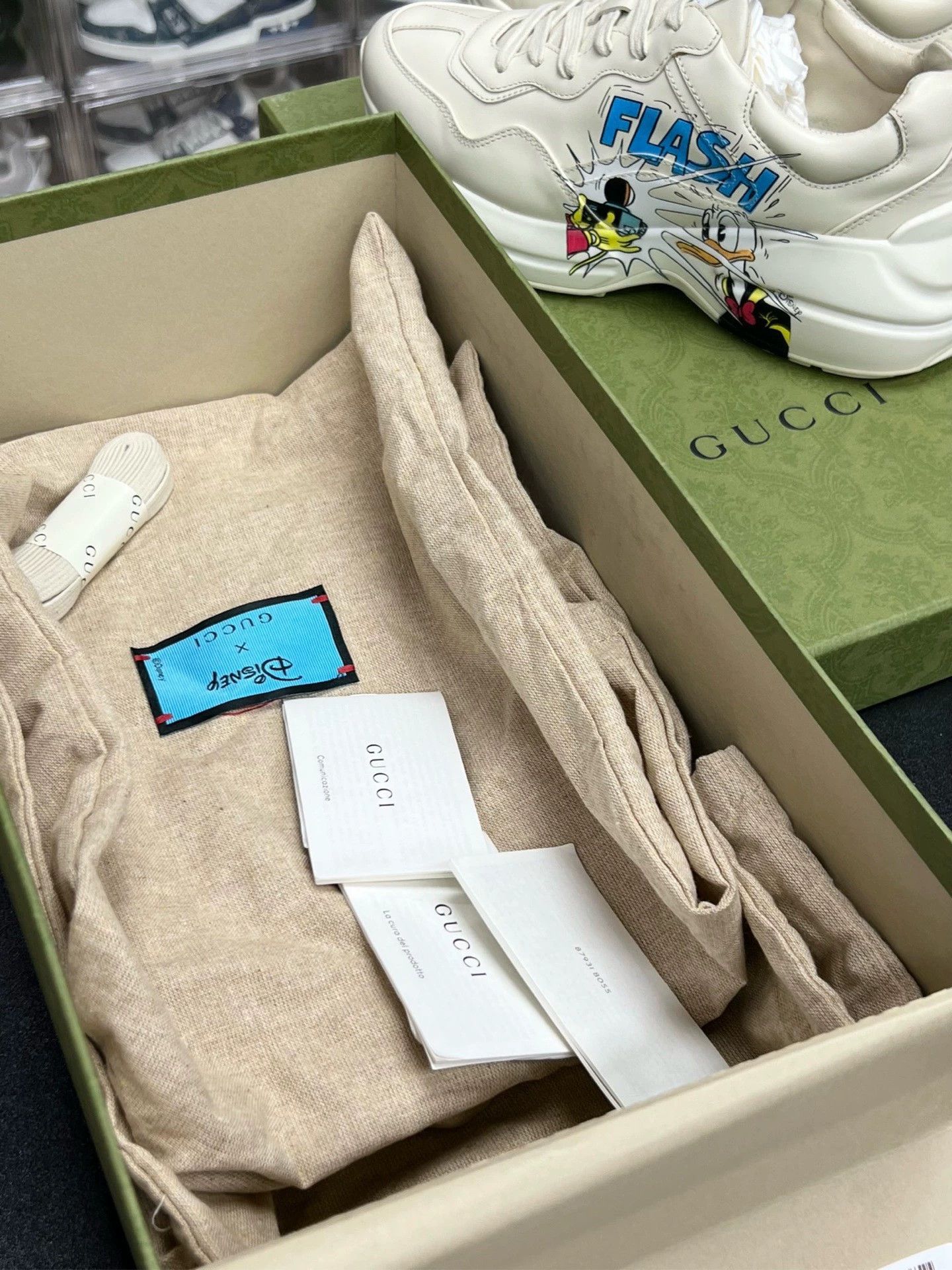 Gucci gucci disney rhyton donald duck sneakers Size US 7.5 / EU 40-41 - 9 Thumbnail