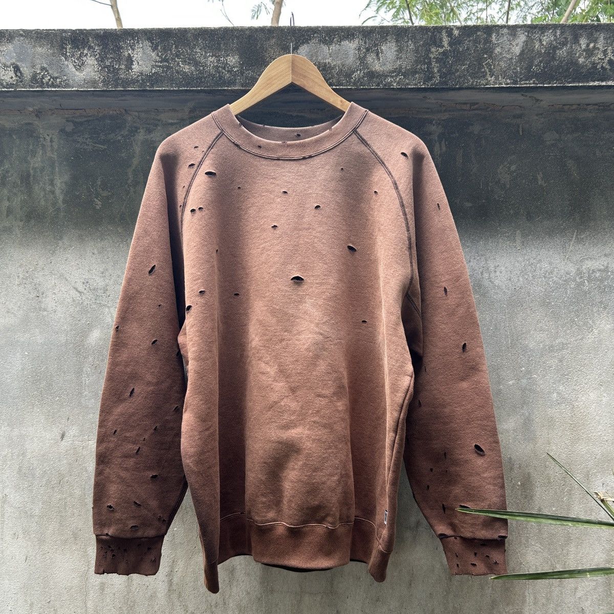 Russell Athletic × Vintage Vintage Thrashed Sun Faded Discus Athletic Brown 🍫 Size US L / EU 52-54 / 3 - 1 Thumbnail