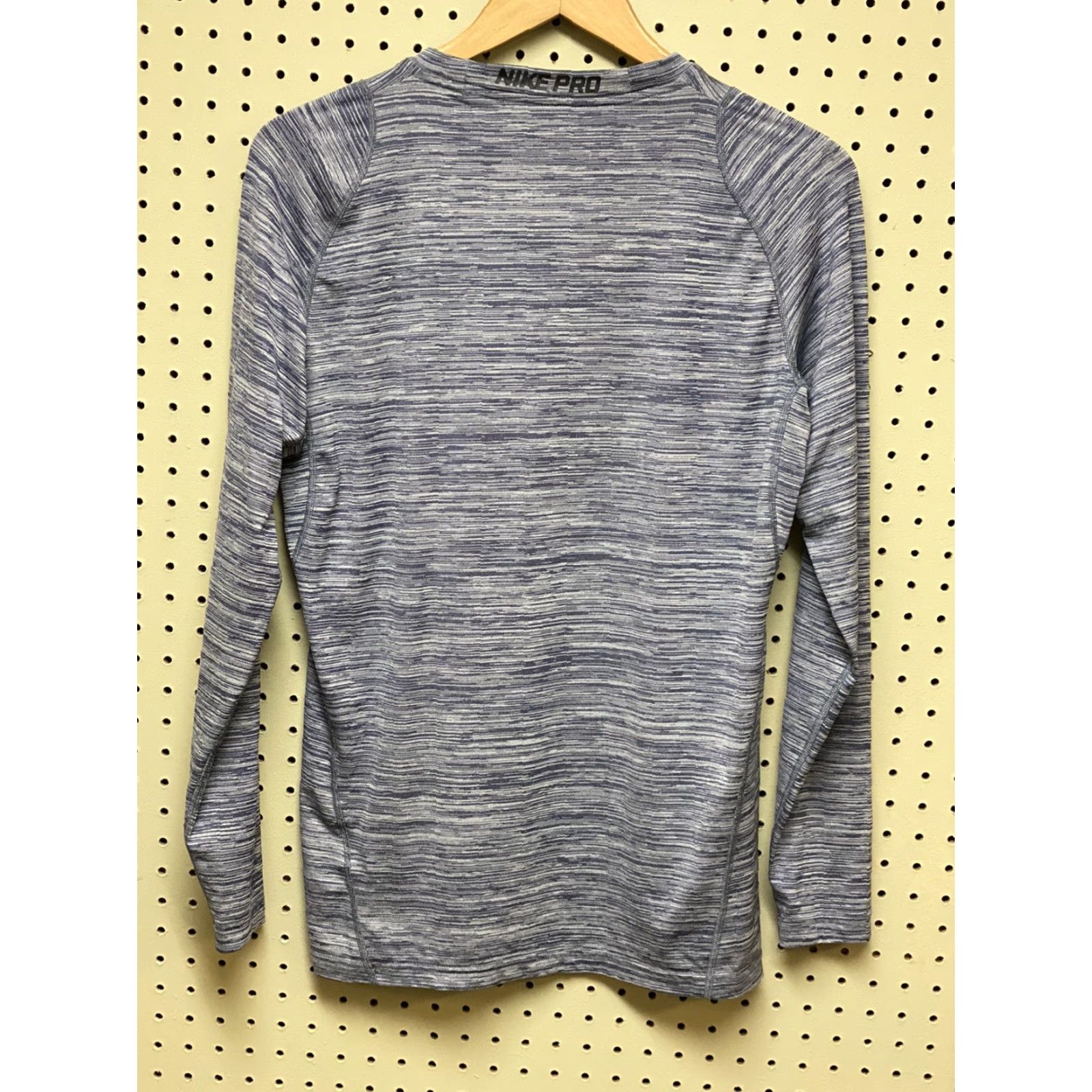 Nike Nike Pro Dri Fit Mens Medium Athletic Long Sleeve Pullover Gym Training Shirt Size US M / EU 48-50 / 2 - 2 Thumbnail