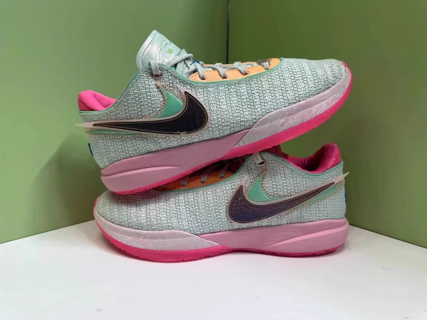 Nike Nike LeBron 20 Pink Mint Green K15 Size US 13 / EU 46 - 4 Thumbnail