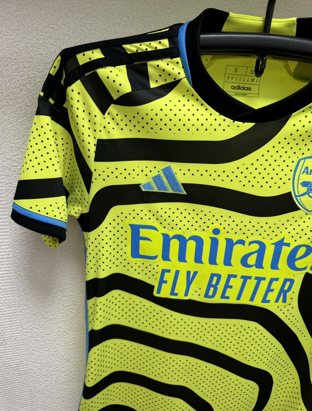 Adidas Arsenal London adidas soccer jersey 2023 S Size US S / EU 44-46 / 1 - 2 Thumbnail