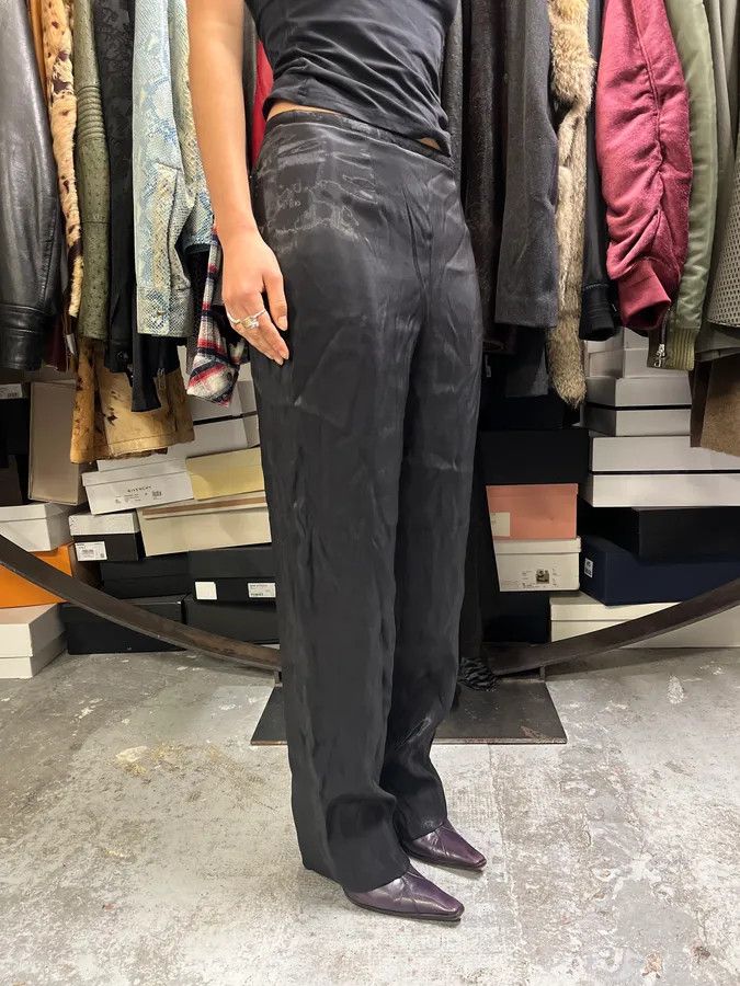 Giorgio Armani 2000s Giorgio Armani Black Satined Light Pants Size 26" / US 2 / IT 38 - 2 Thumbnail