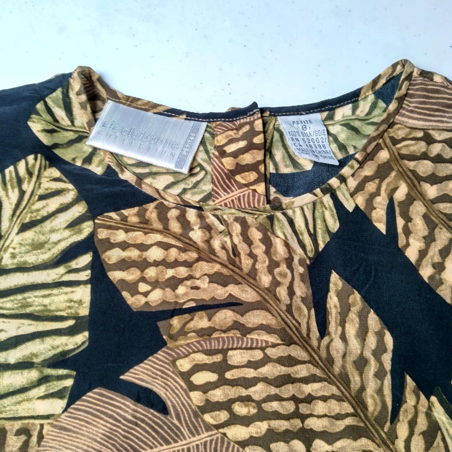 Liz Claiborne VINTAGE Liz Claiborne Blouse Women's Small Silk Short Sleeve Black Palms 90s Beachy Nature Size M / US 6-8 / IT 42-44 - 6 Thumbnail