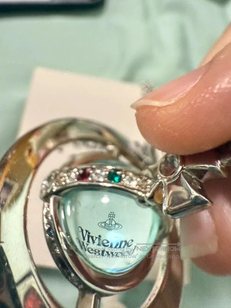 Vivienne Westwood Vivienne Westwood Mint Green Orb Necklace . Size ONE SIZE - 4 Thumbnail