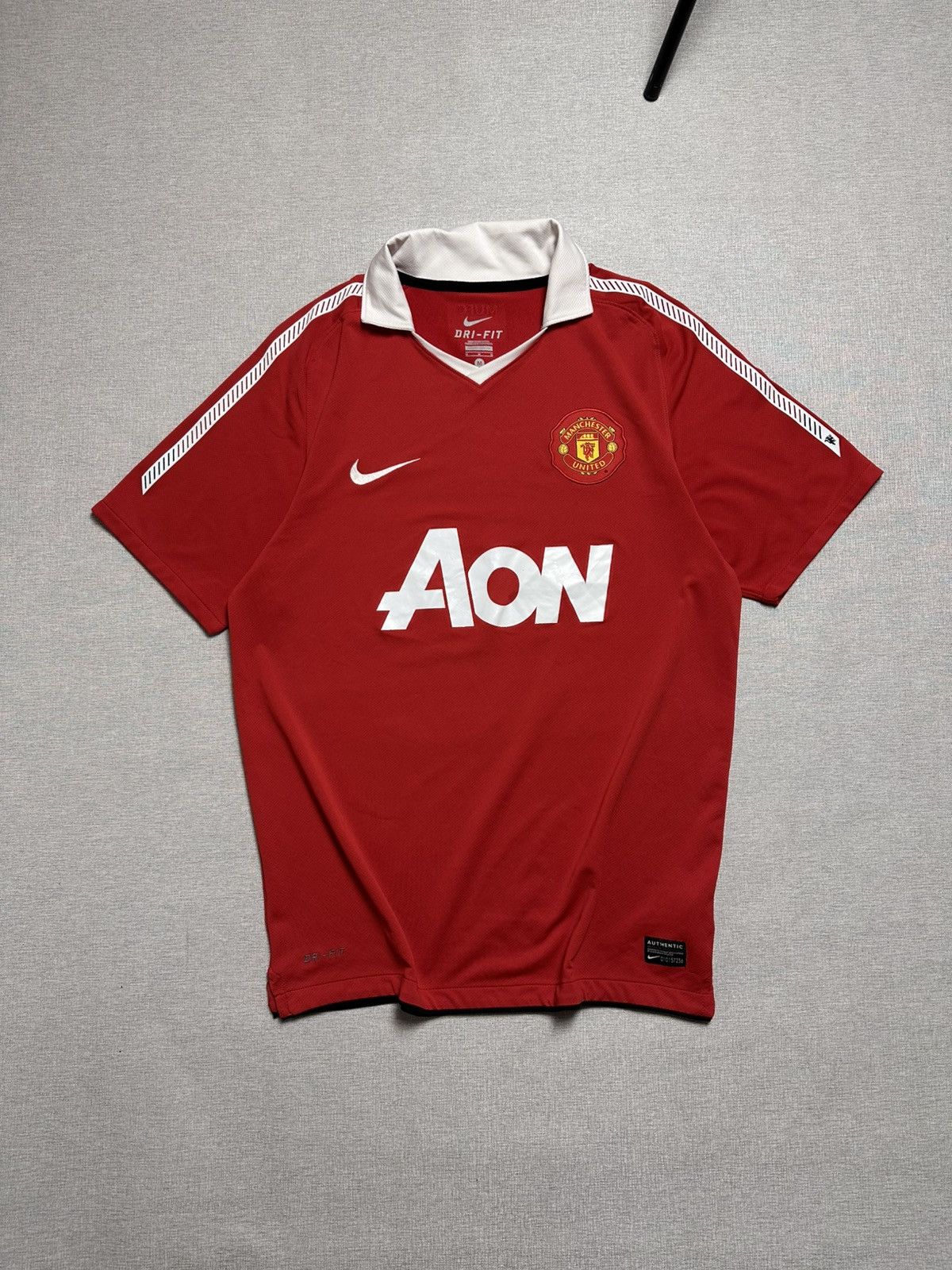 Nike × Vintage Nike Manchester United Vintage Home Jersey 2010/2011 Size US M / EU 48-50 / 2 - 1 Thumbnail