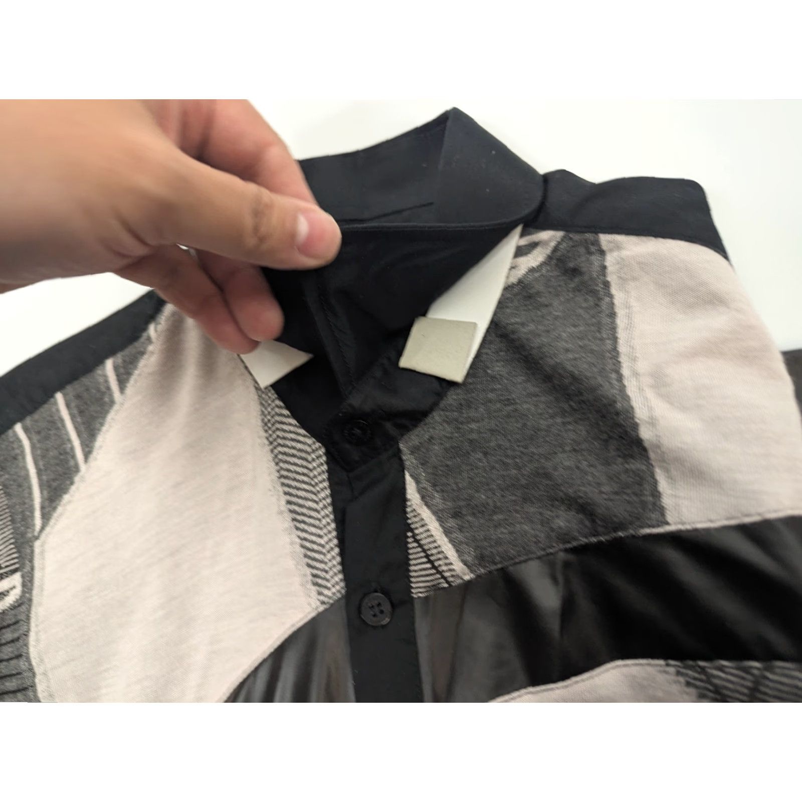 Vintage Barabas Barabas Black Geometric Abstract Faux Short Sleeve Button Shirt Men S Button-Up Collar-Down Cotton Size US S / EU 44-46 / 1 - 6 Thumbnail