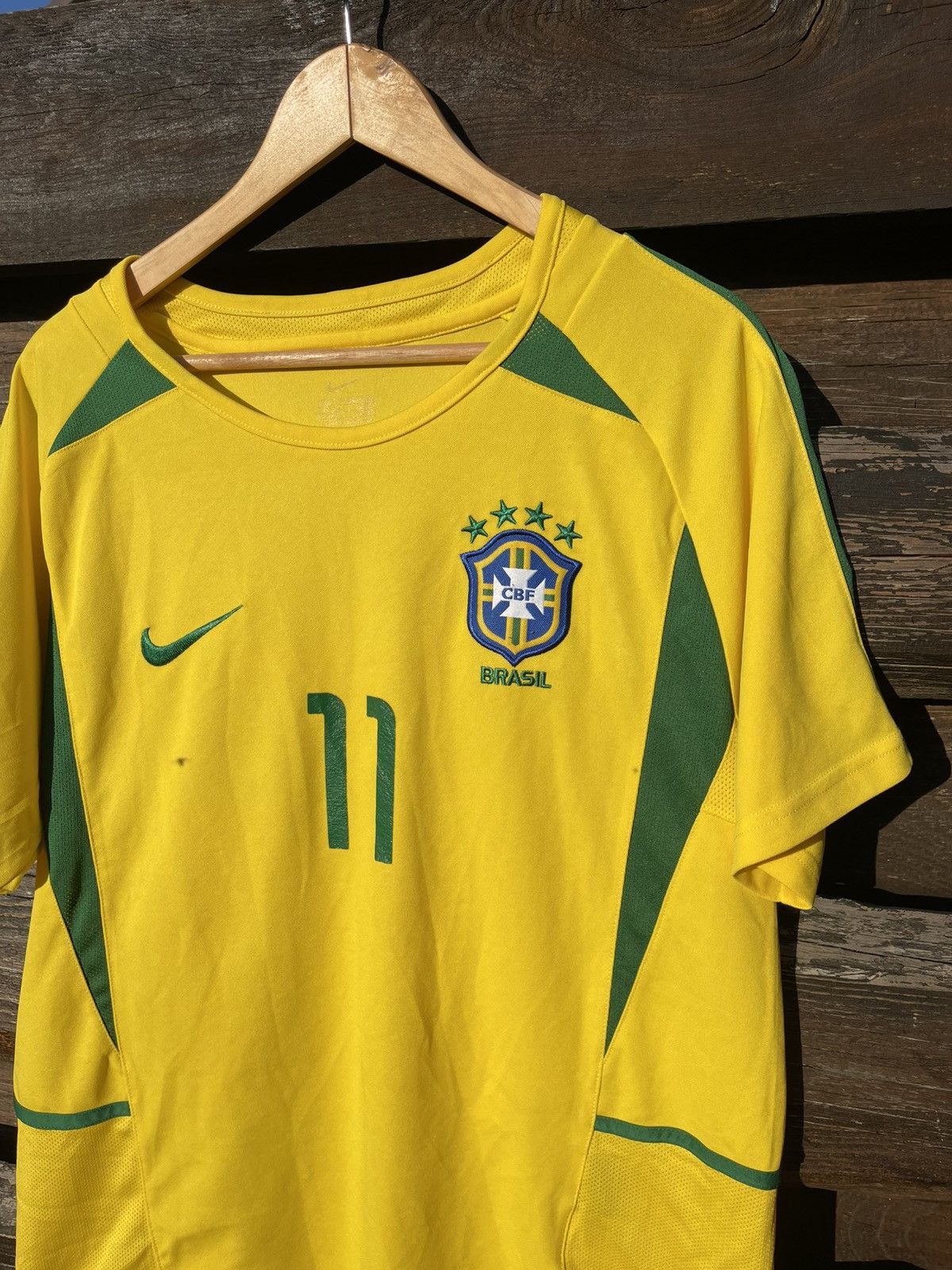 Nike 2002 Nike Brazil #11 Ronaldinho soccer jersey vintage Size US L / EU 52-54 / 3 - 6 Thumbnail