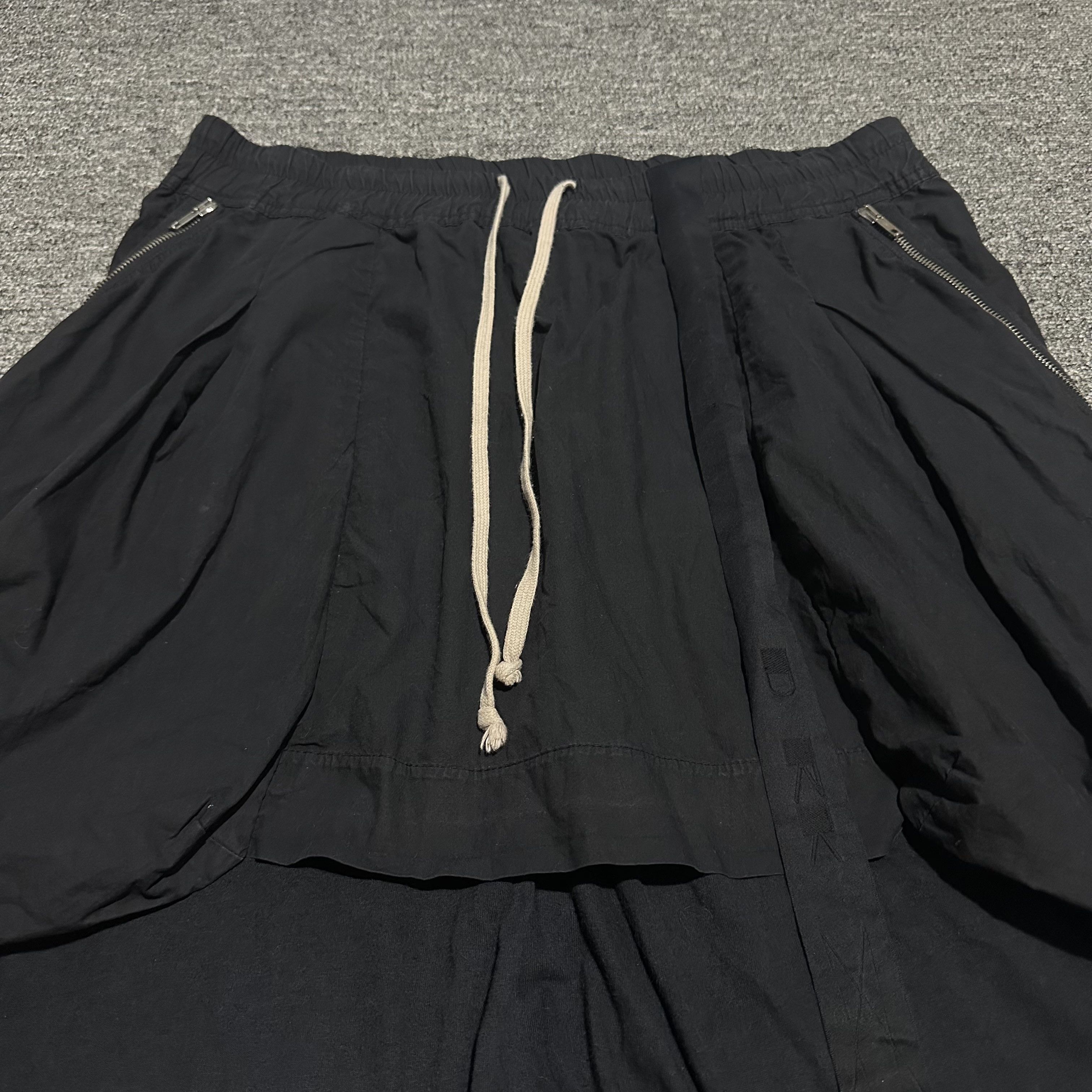 Rick Owens Rick Owens Skirted Pod Shorts Size US 31 - 2 Thumbnail
