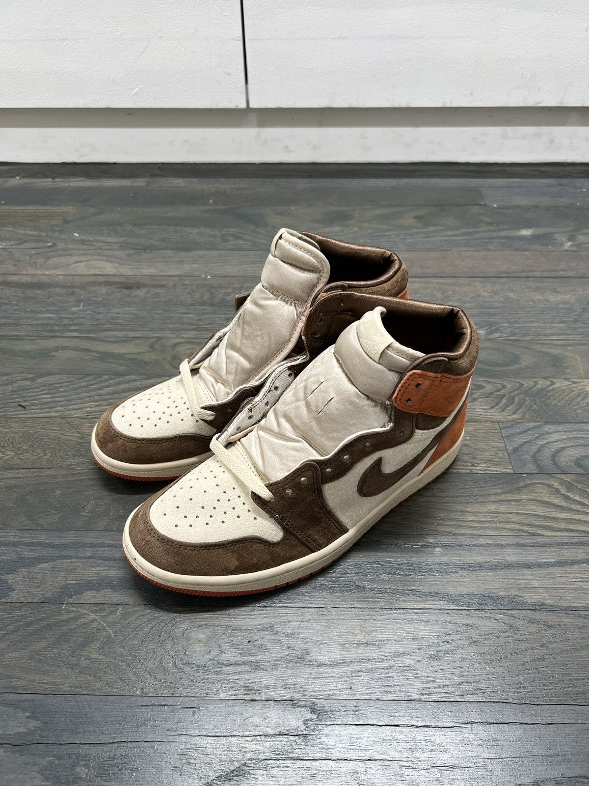 Jordan Brand WMNS JORDAN 1 RETRO HIGH OG 'DUSTED CLAY' Size US 9.5 / IT 39.5 - 6 Thumbnail