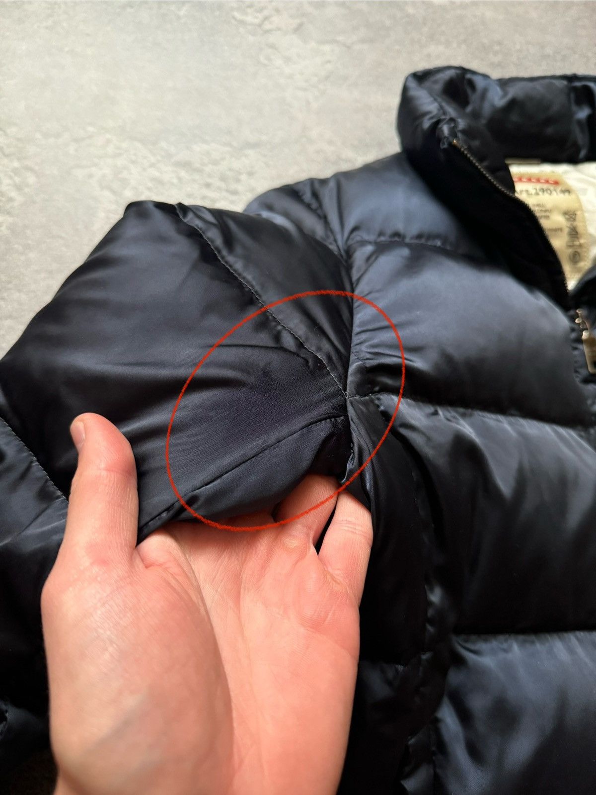 Prada Prada 42size down jacket bomber zip quilted puffer Size M / US 6-8 / IT 42-44 - 11 Thumbnail
