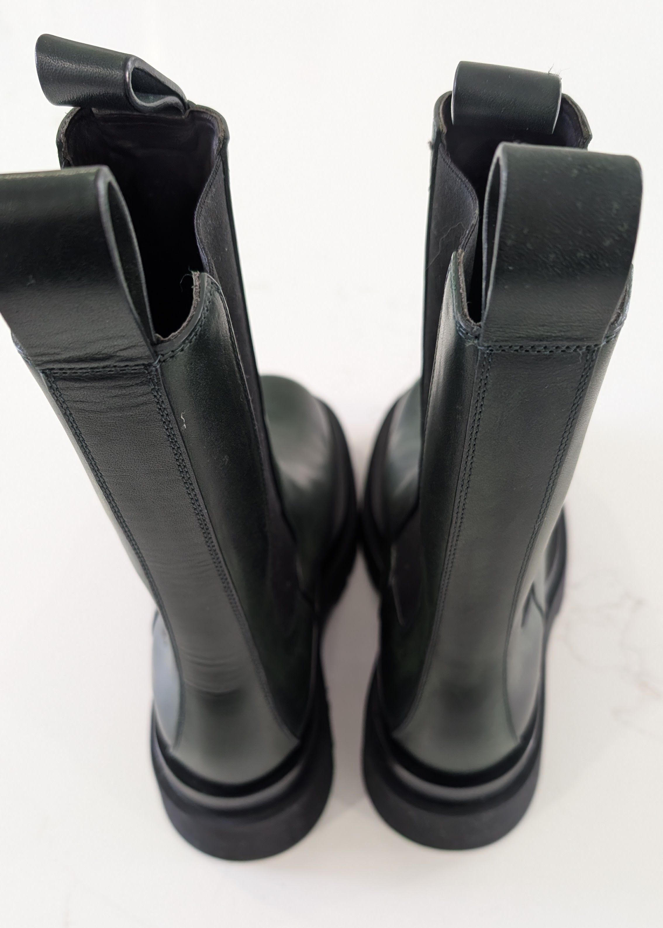 Bottega Veneta Bottega Veneta Lug Black Leather Chelsea Boots IT 37.5 Size US 7.5 / IT 37.5 - 4 Thumbnail