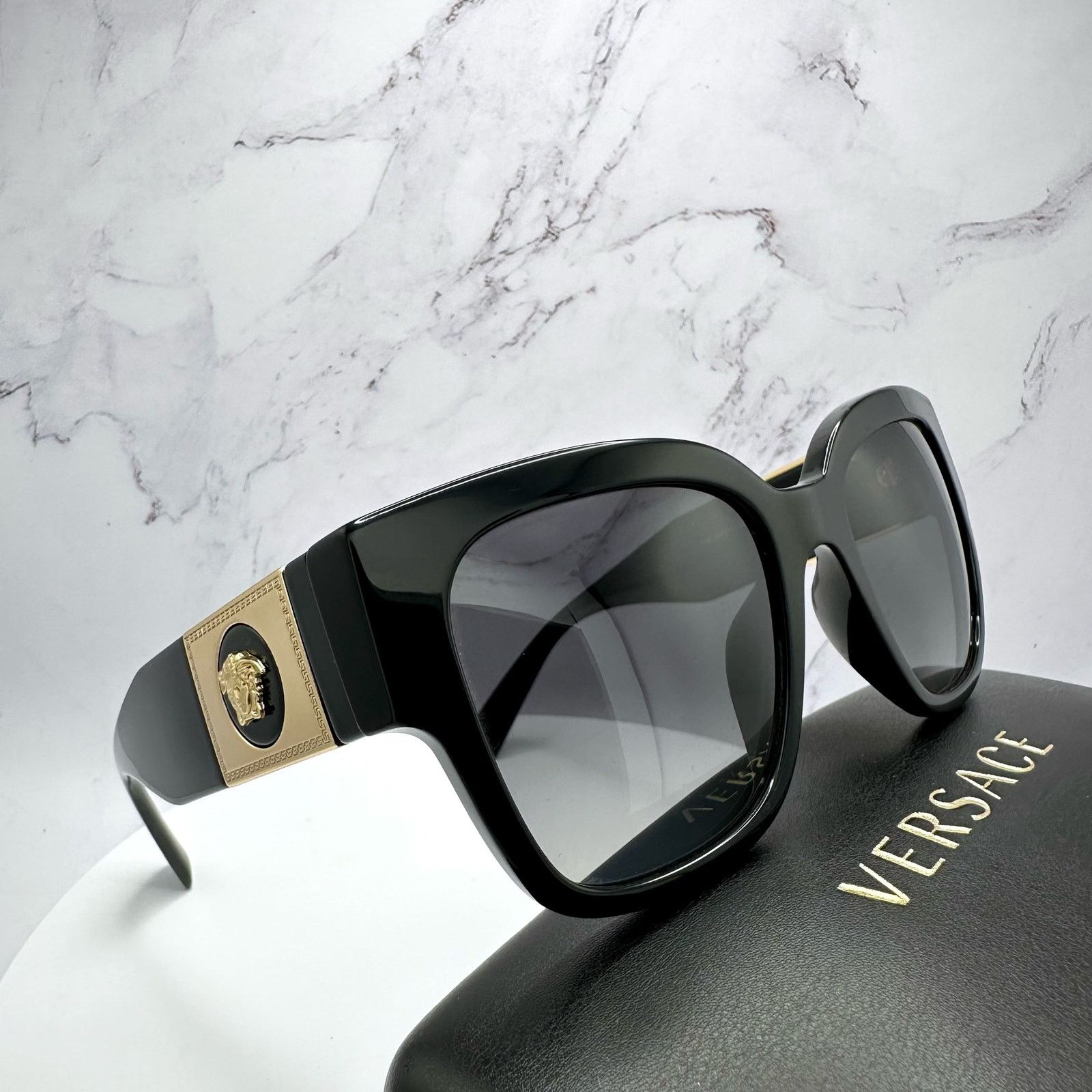 Versace New VERSACE Sunglasses Polarized Black Gold Medusa Square Size ONE SIZE - 23 Thumbnail