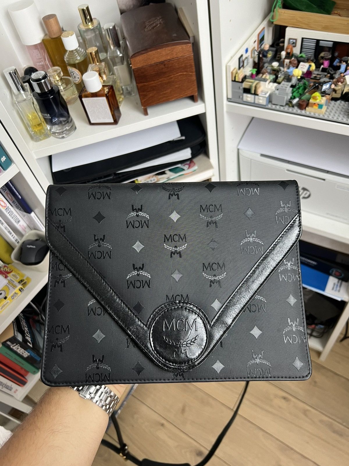 Designer × MCM × Vintage Vintage 90s MCM monogram crossbody bag designer old money y2k Size ONE SIZE - 6 Thumbnail
