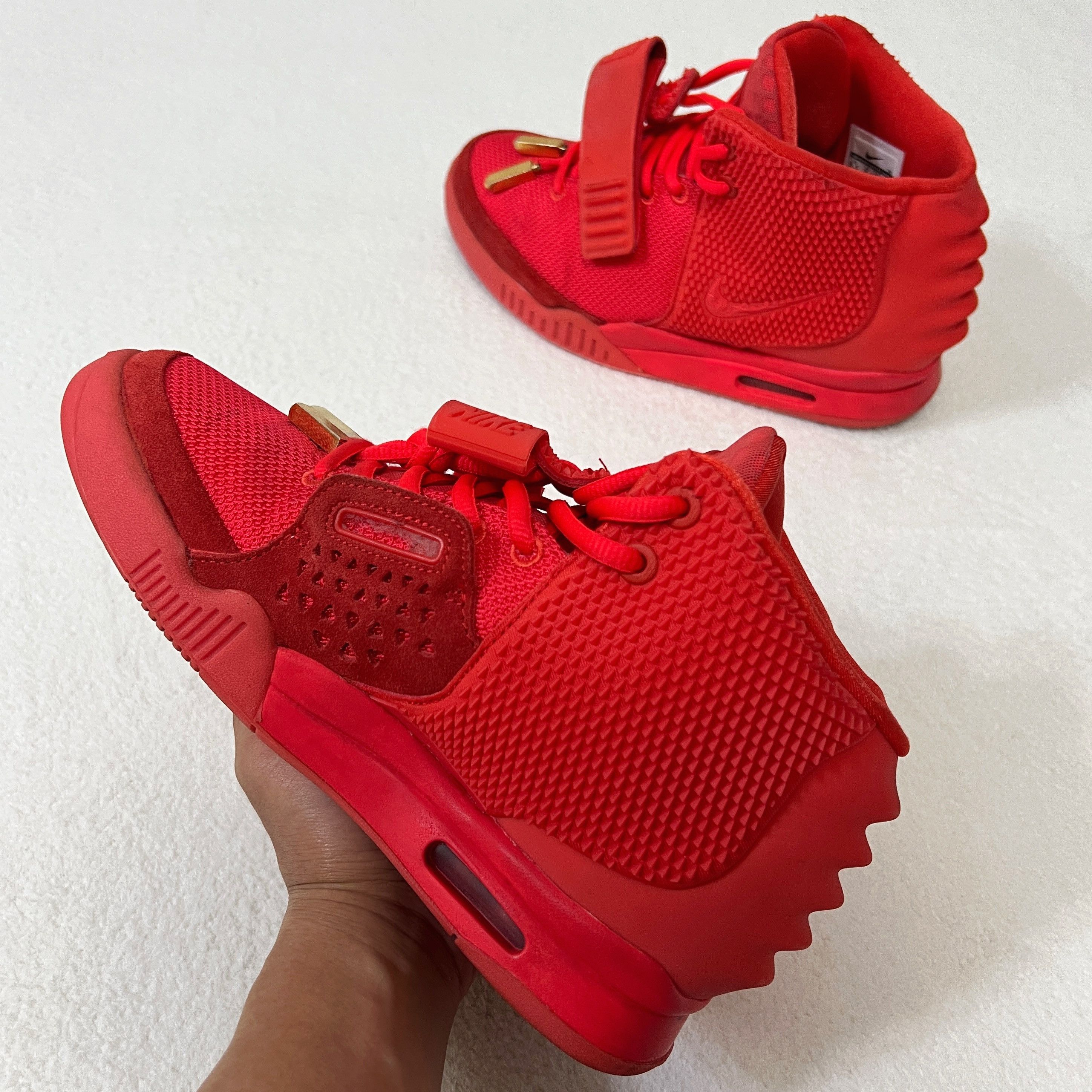 Nike Nike Air Yeezy 2 Red October (508214-660) Size US 6.5 / EU 39-40 - 4 Thumbnail