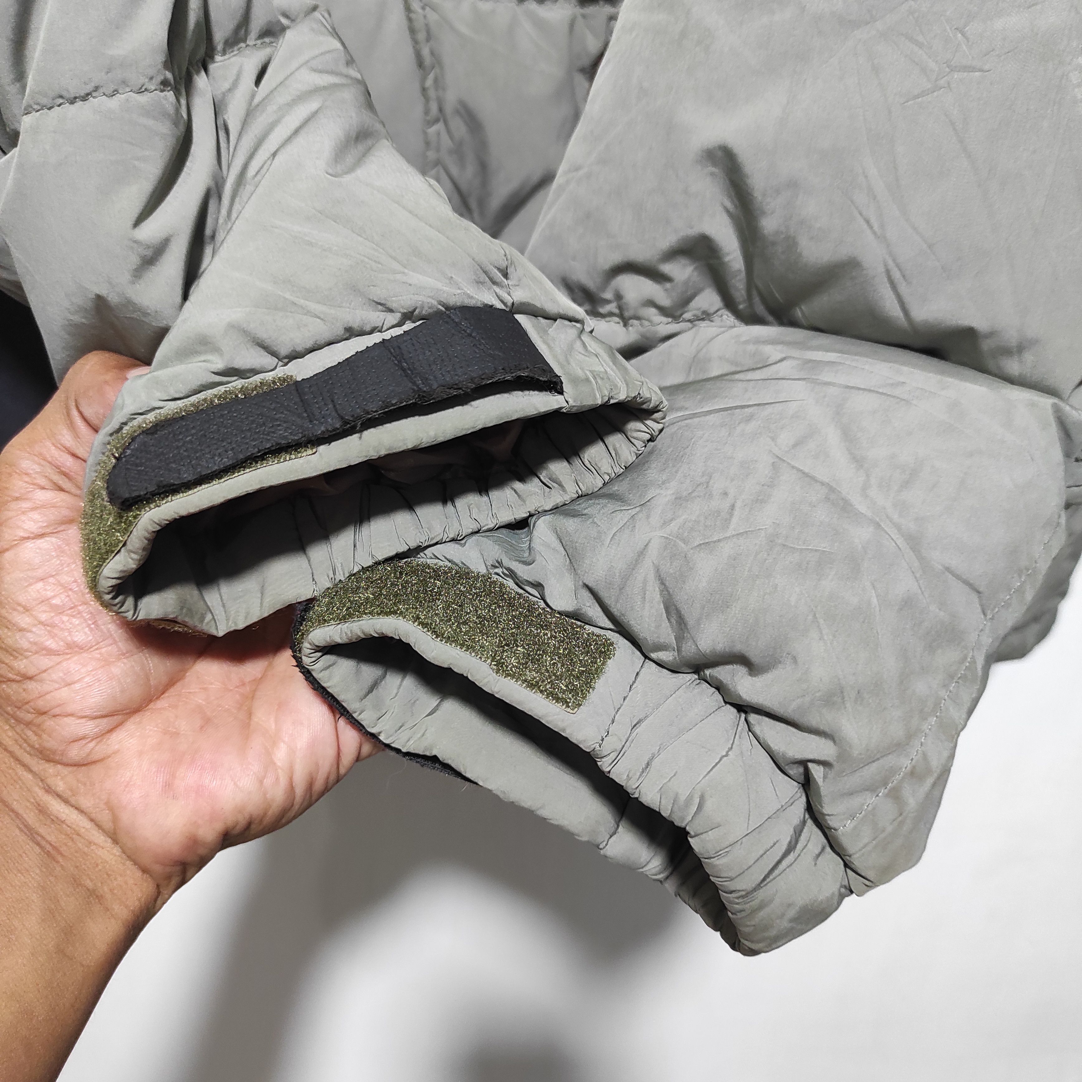 Undercover Uniqlo Undercover Puffer Jacket Size US S / EU 44-46 / 1 - 9 Thumbnail