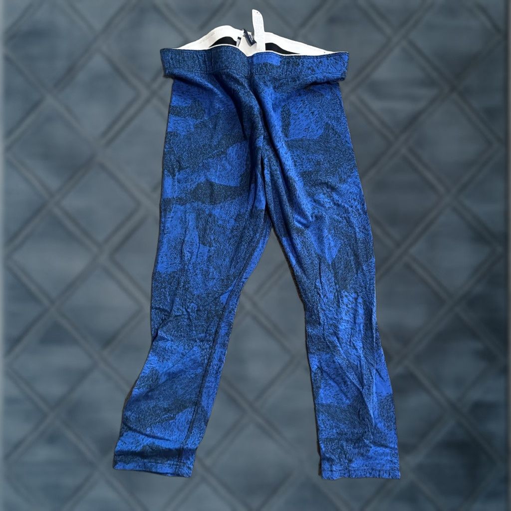 Vintage Nike Women's Leggings Capri Blue/Black Talistatic Graphic M 866074 Activewear Cotton Blend Casual Womens Capris Capris Leggings Blue/Black 90s? Size 32" / US 10 / IT 46 - 1 Thumbnail