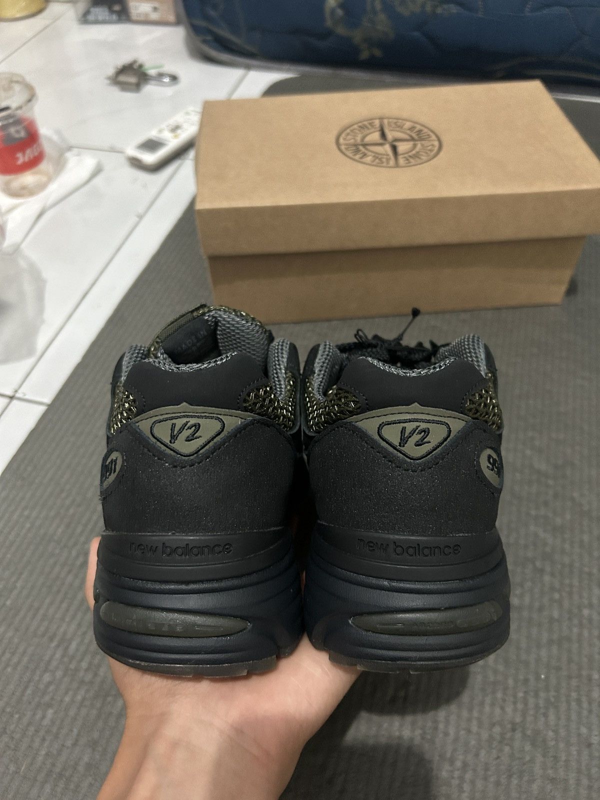 New Balance × Stone Island new balance 991v2 stone island Size US 7 / EU 40 - 3 Thumbnail