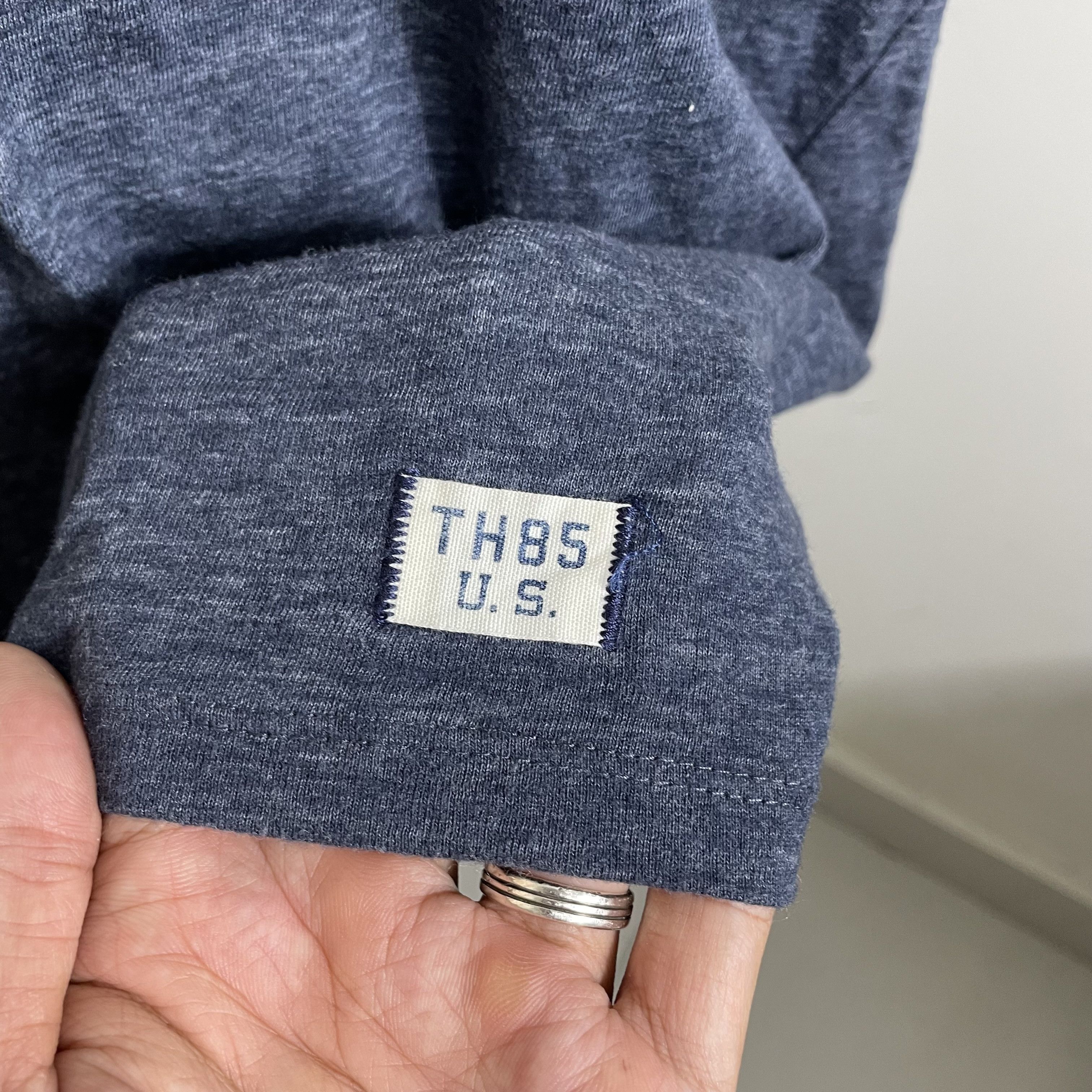 Tommy Hilfiger ⭐️SALE⭐️ [L] TOMMY HILFIGER TSHIRT RING STAR Size US L / EU 52-54 / 3 - 2 Thumbnail