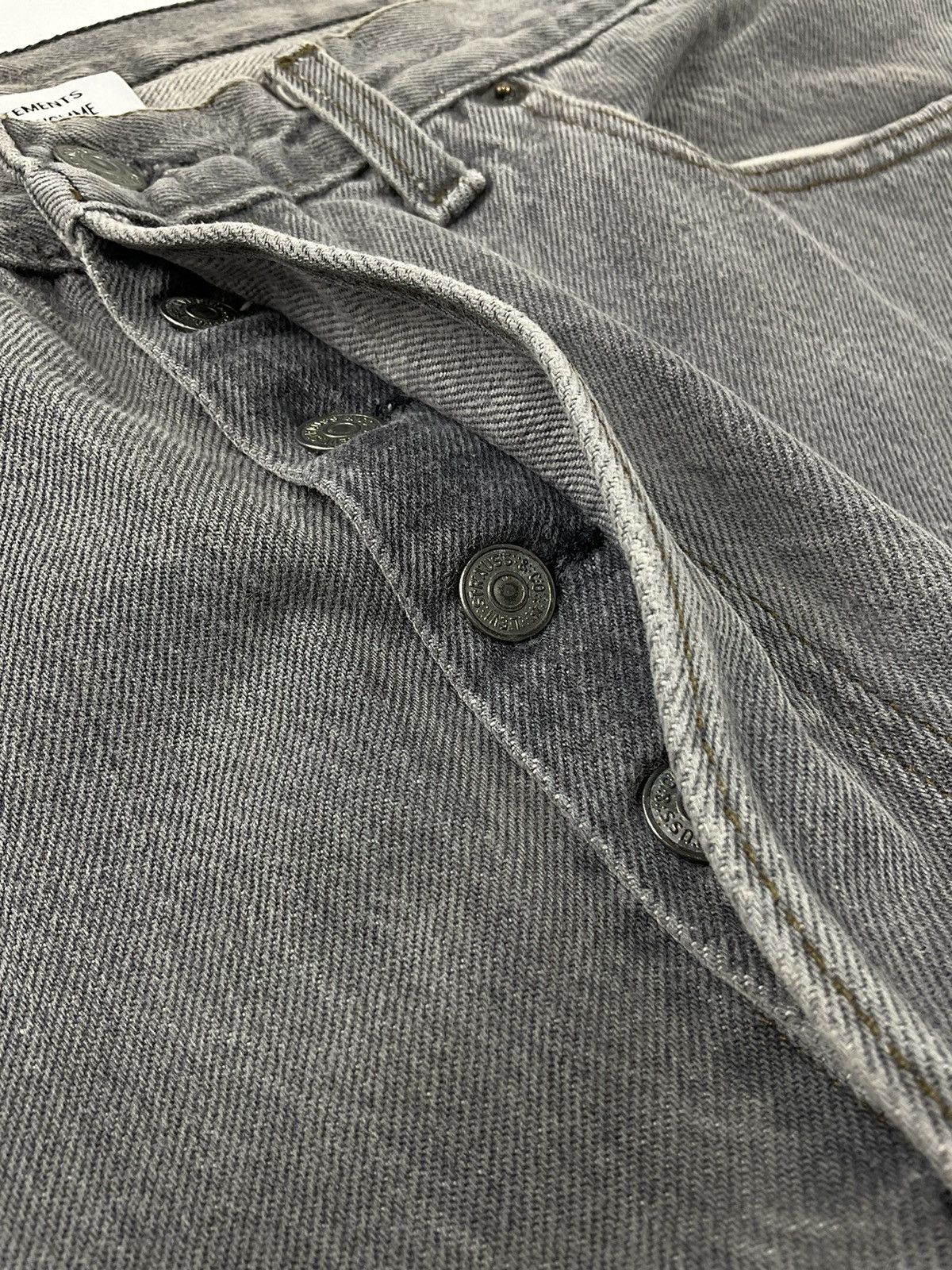 Vetements Vetements x Levis Embroidered Logo Size US 34 / EU 50 - 11 Thumbnail