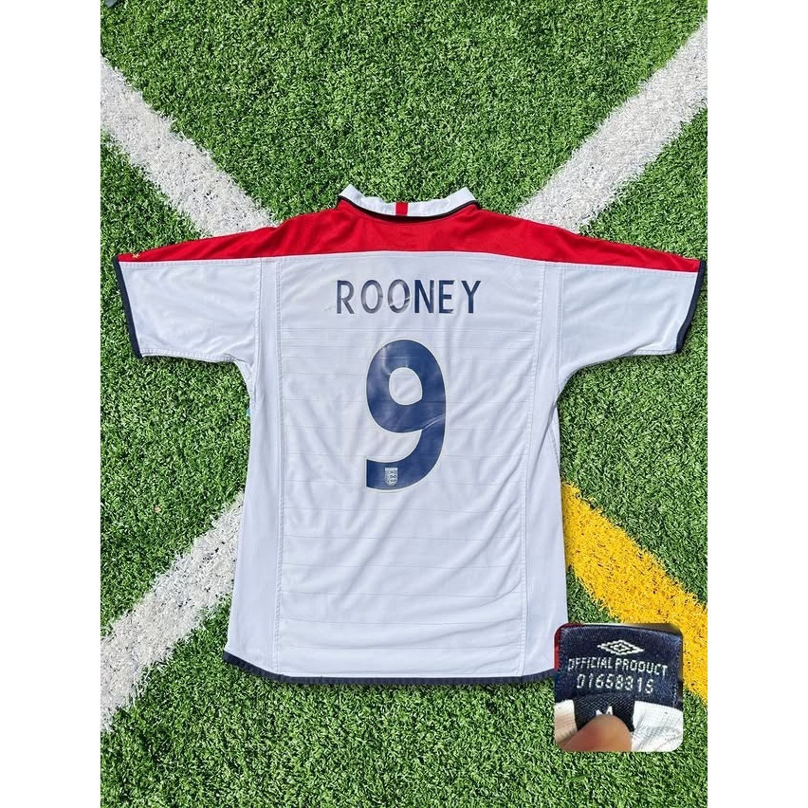 Umbro AUTHENTIC 2003 England Home Wayne Rooney #9 – Soccer Jersey Size US M / EU 48-50 / 2 - 1 Thumbnail