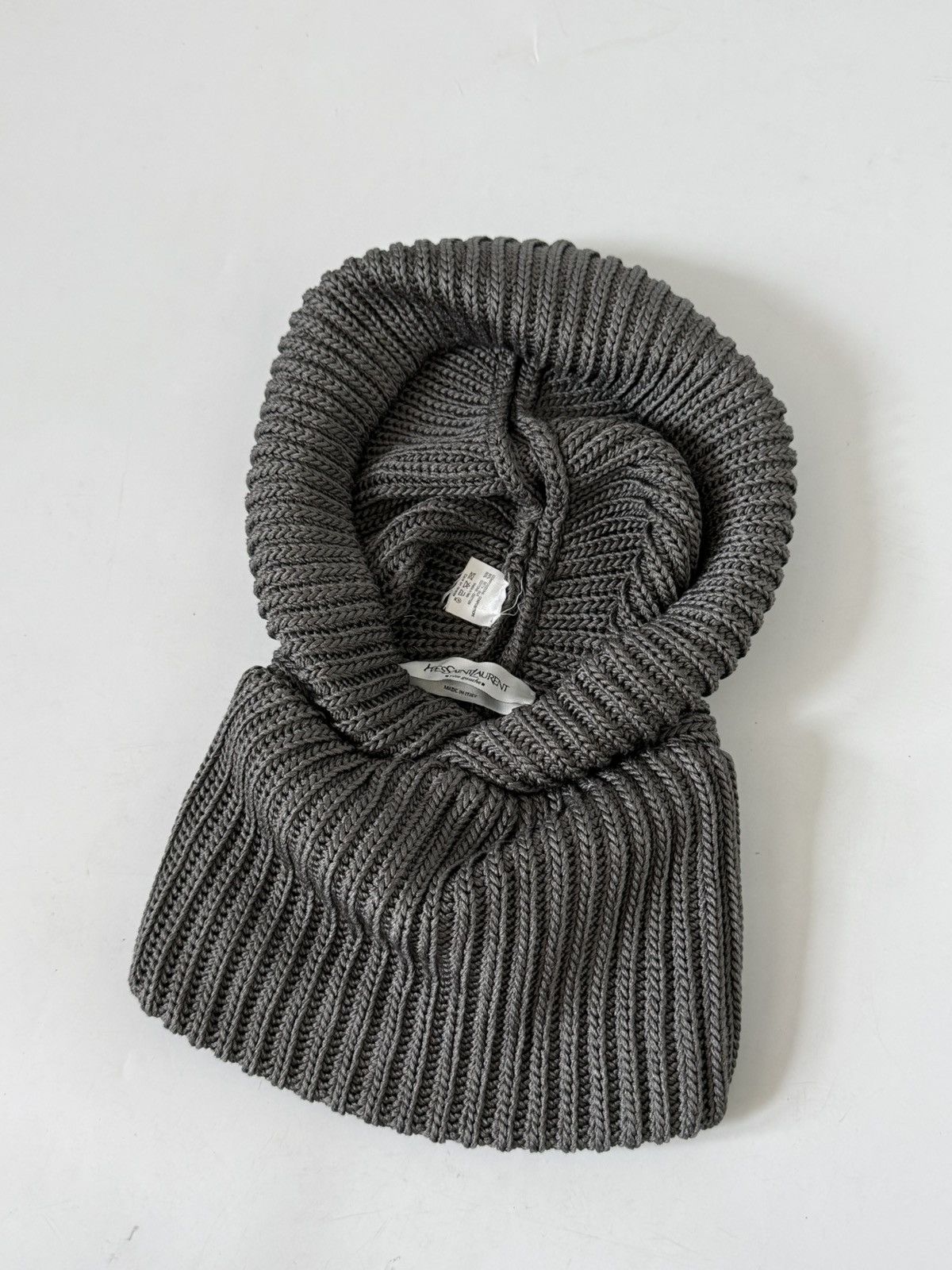 Yves Saint Laurent Yves Saint Laurent Rive Gauche by Tom Ford Gray Hood Scarf Size ONE SIZE - 3 Thumbnail