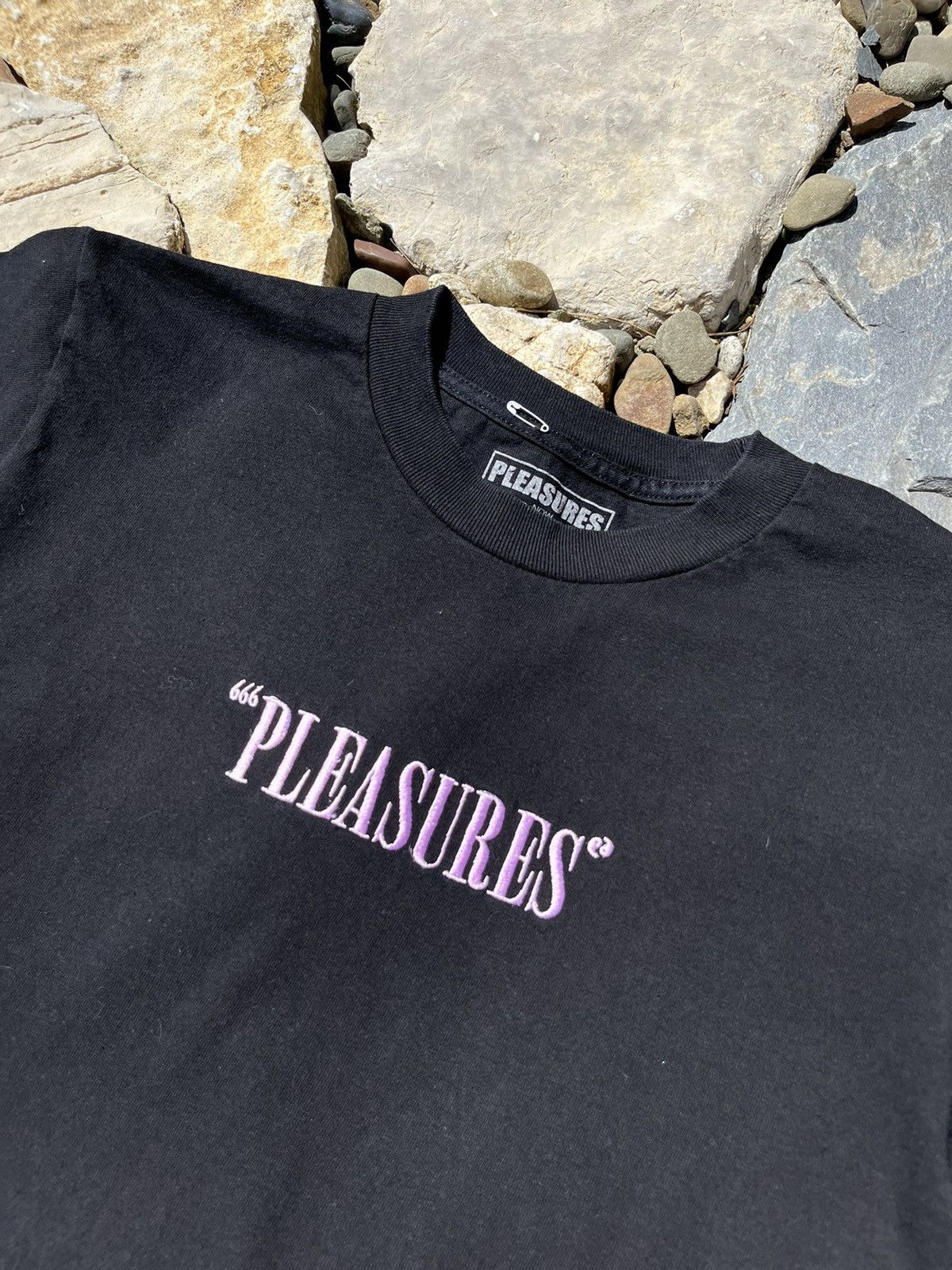 Pleasures Pleasures “Mark of the Beast” 666 embroidered core logo tee Size US S / EU 44-46 / 1 - 9 Thumbnail