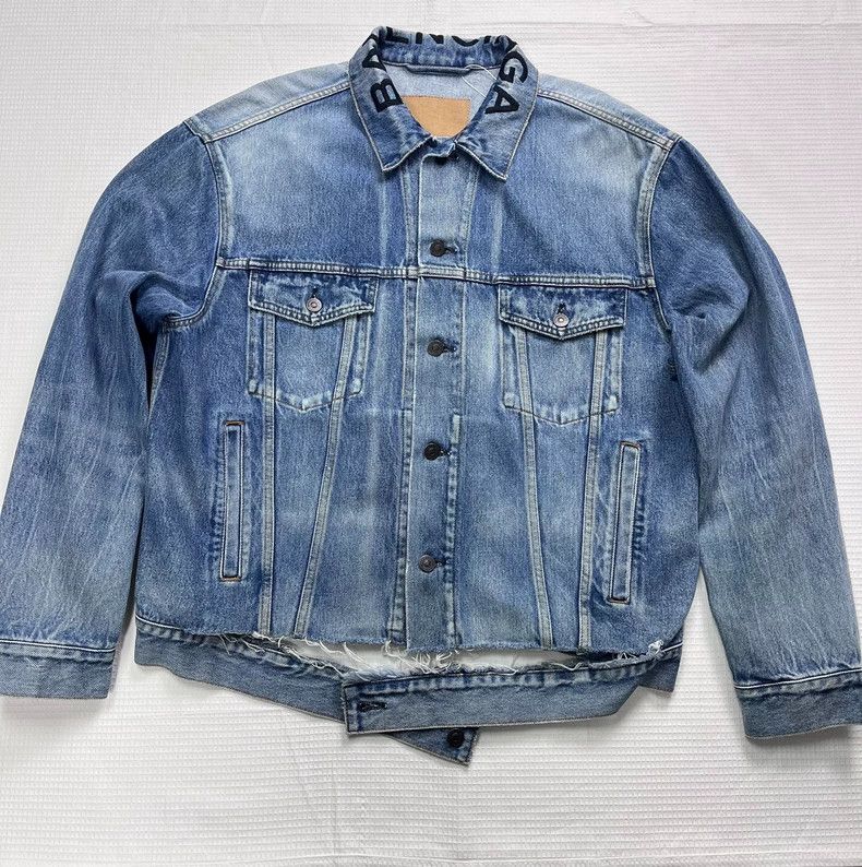 Balenciaga Balenciaga size 34 Lapel letters destroy denim jackets Size S / US 4 / IT 40 - 1 Thumbnail