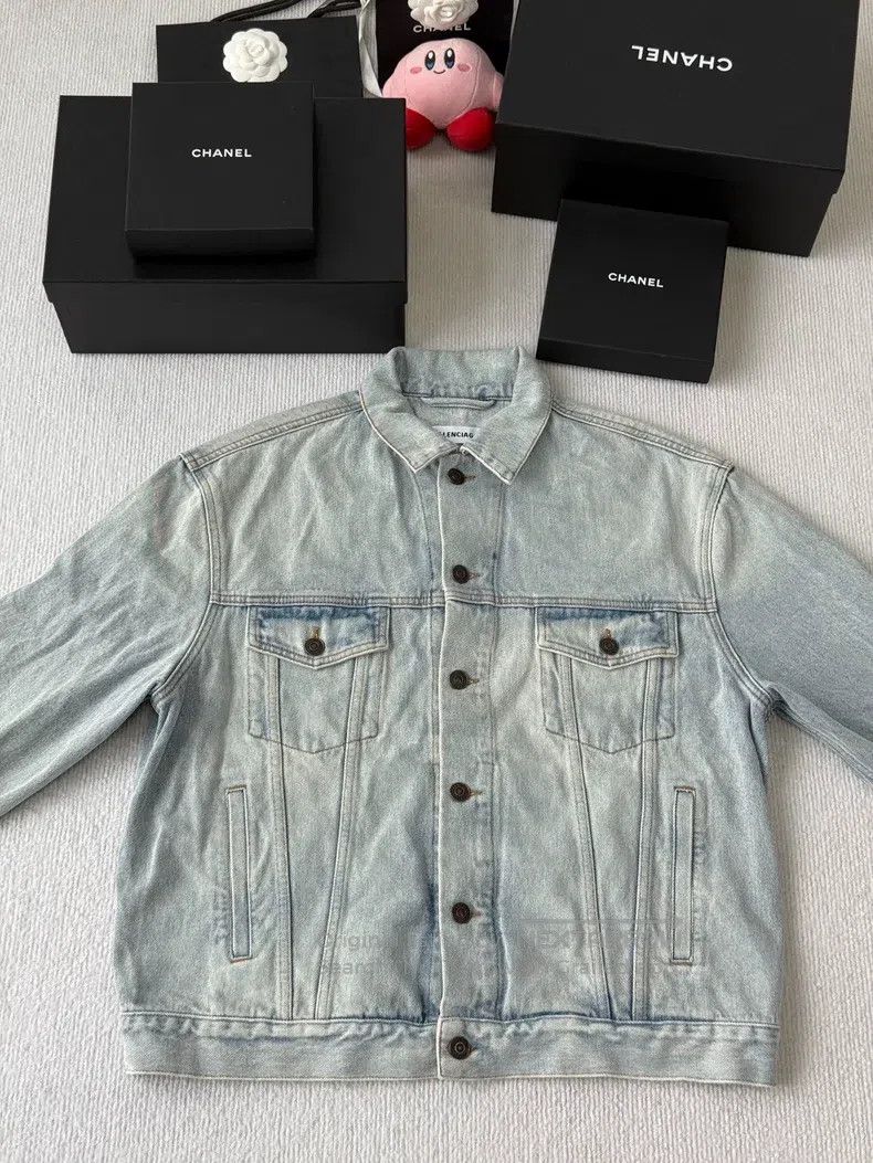 Balenciaga Balenciaga Eiffel Tower Embroidered Denim Jacket Size XS / US 0-2 / IT 36-38 - 1 Thumbnail