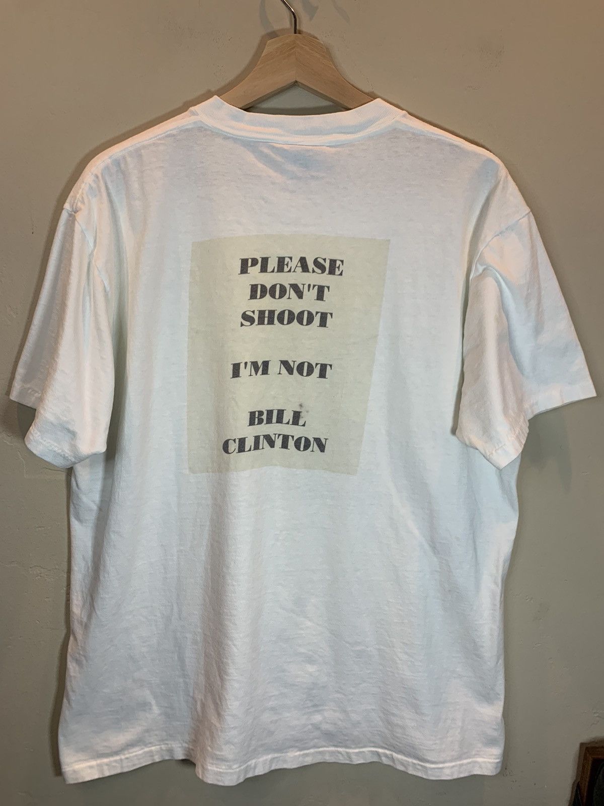 Vintage *RARE* Vintage 90’s Don’t Shoot I’m Not Bill Clinton T-Shirt Size US L / EU 52-54 / 3 - 2 Thumbnail