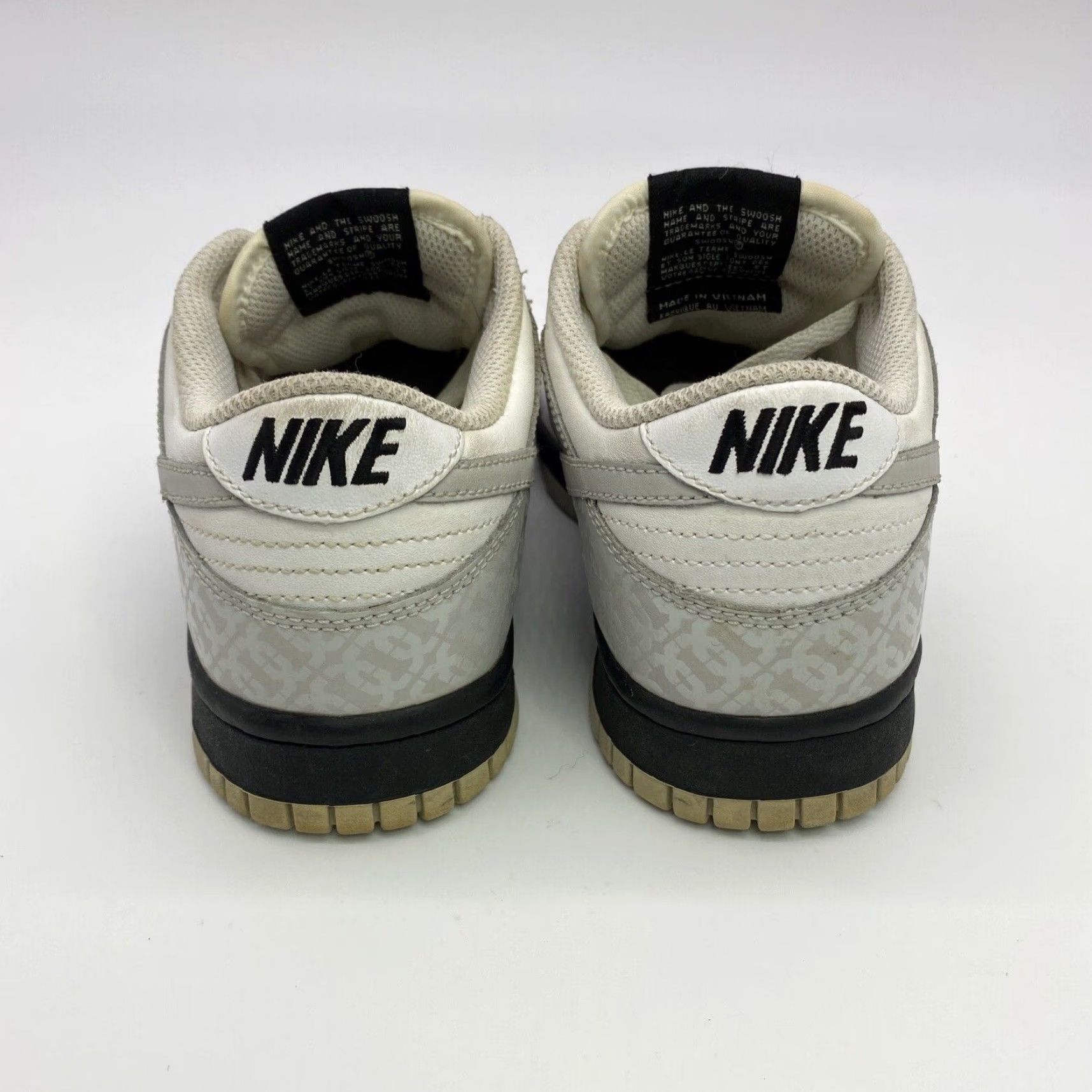 VINTAGE Nike Dunk Low 'White/Neutral Grey/Black' Women's Skate Sneakers Size 6.5 US 317813-101 2008