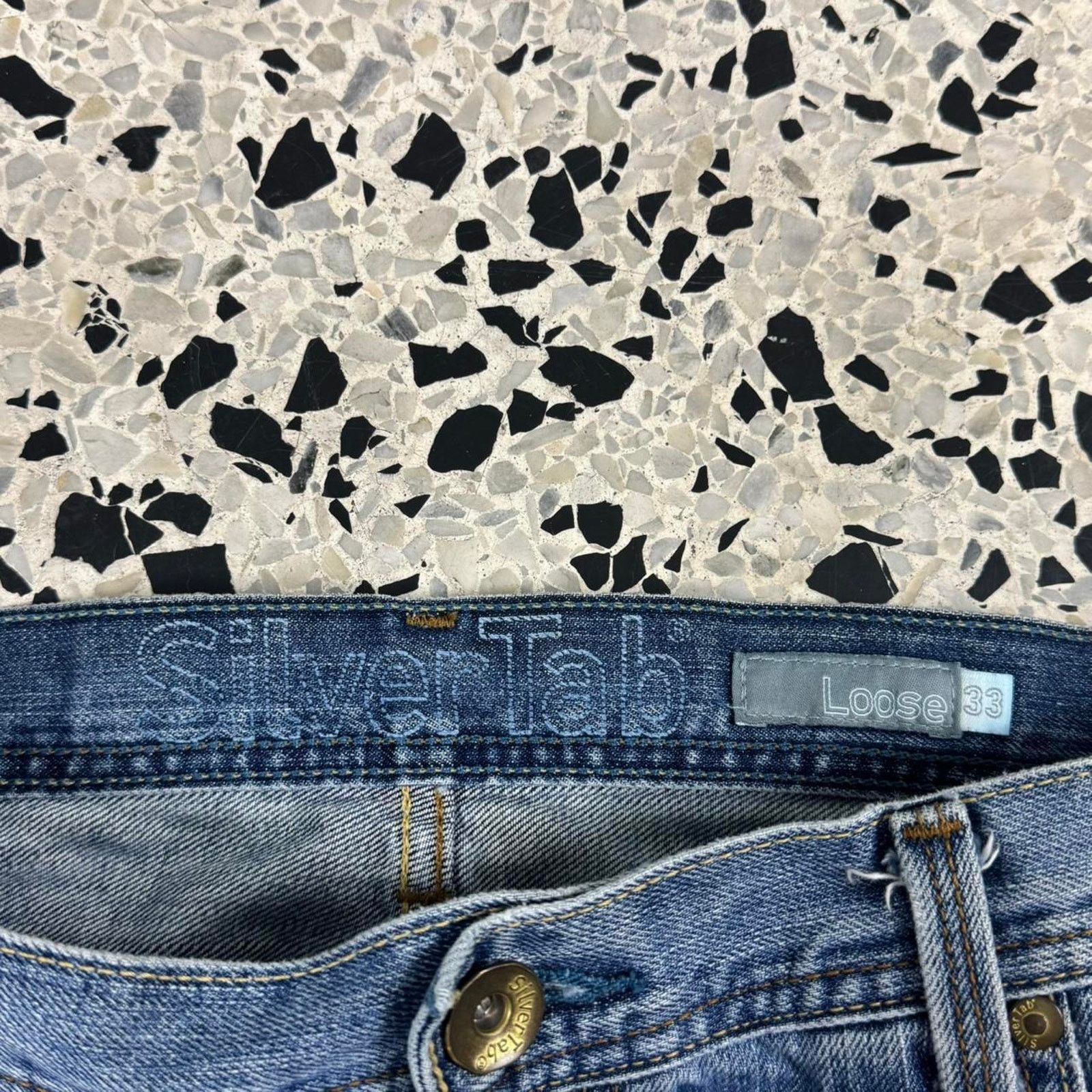 Levi's × Vintage VINTAGE Y2K LIGHTWASH LEVIS SILVERTAB DENIM JEANS: Size US 33 - 3 Thumbnail