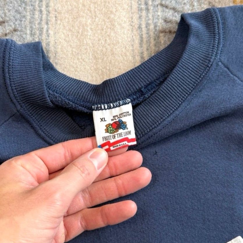 Fruit Of The Loom VINTAGE Detroit Firefighters Crewneck Sweatshirt XL Men Blue 90s Sweatshirt Pullover Crew Neck with Minor Marks Size US XL / EU 56 / 4 - 3 Thumbnail