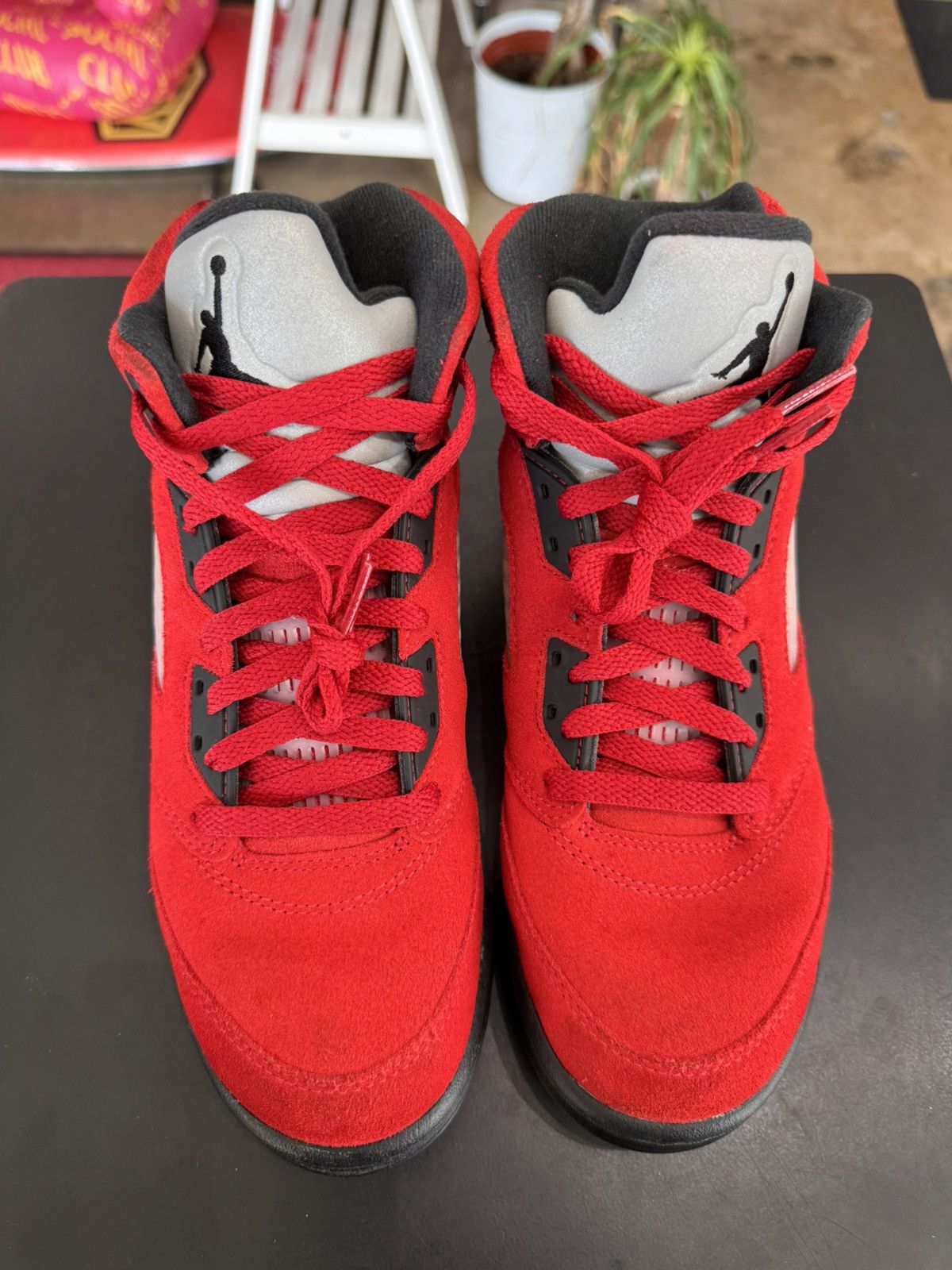 Jordan Brand Air Jordan 5 Raging Bull Size 7Y (2021) Size US 7 / EU 40 - 2 Thumbnail