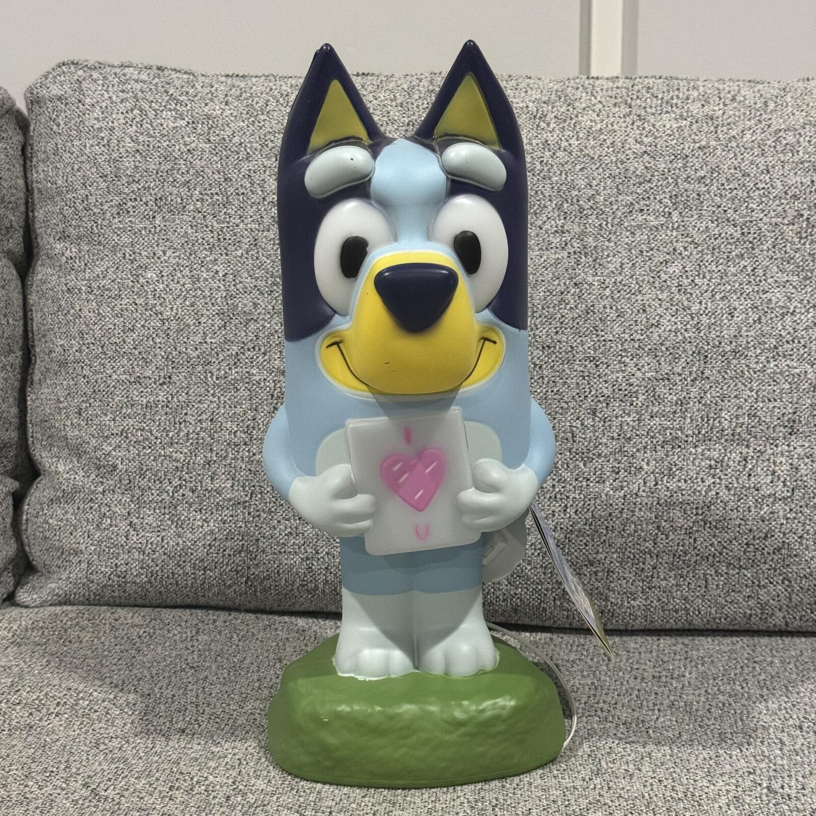 Blue Blue Japan Bluey Figurine with Heart Card - Cute Collectible Size ONE SIZE - 1 Thumbnail