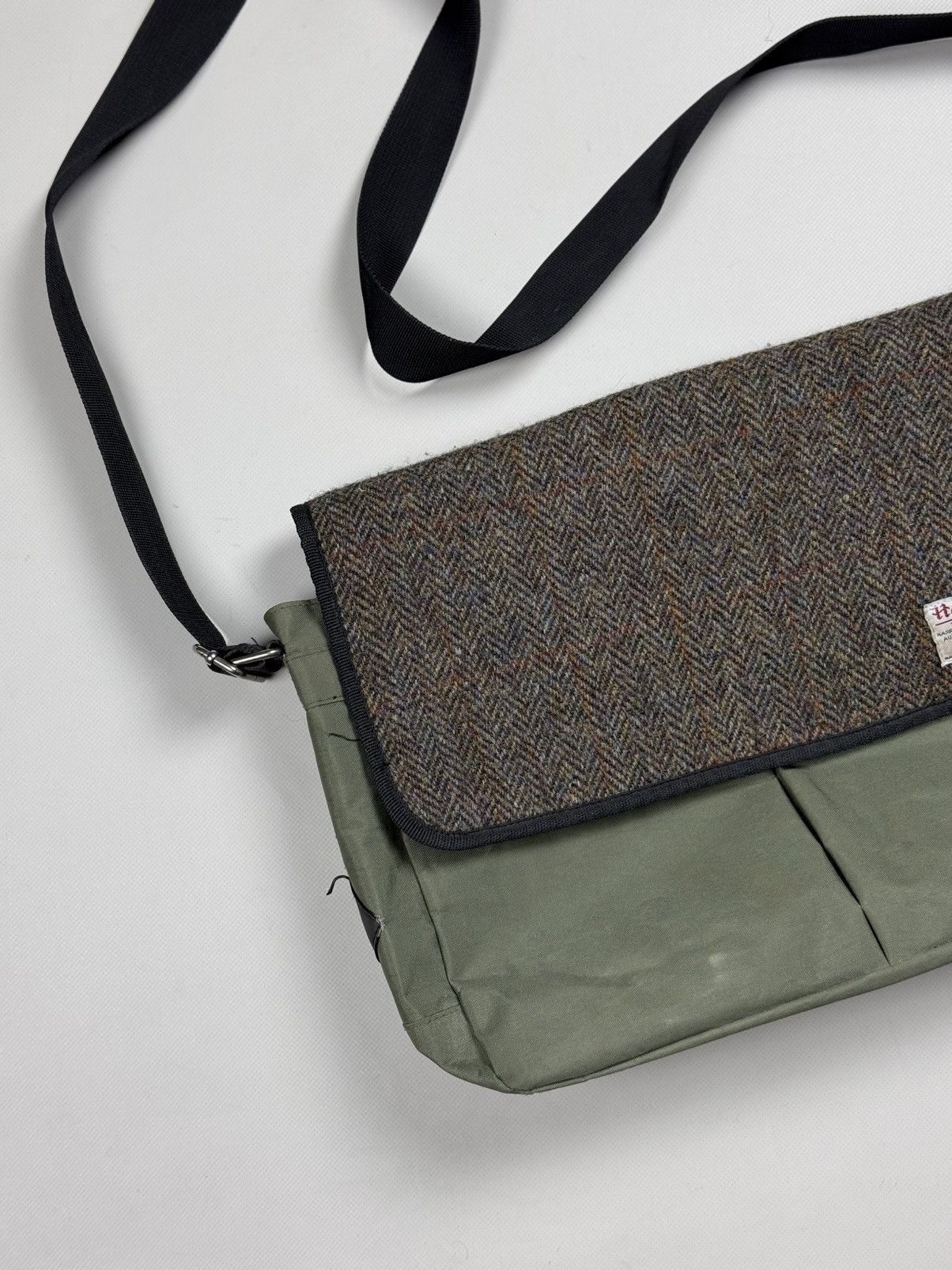 Harris Tweed Harris Tweed Wool Messenger Crossbody Shoulder Bag Size ONE SIZE - 2 Thumbnail