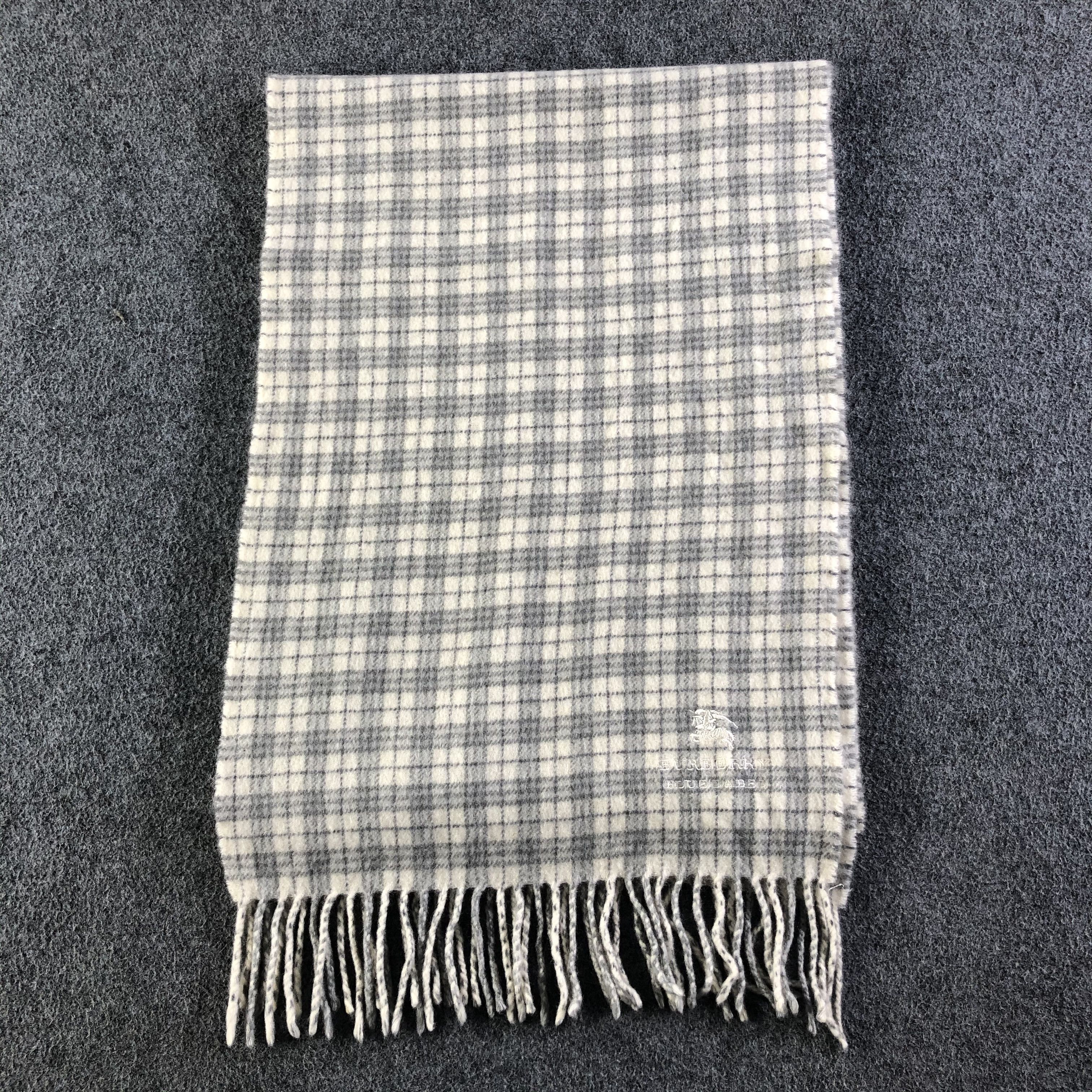 Burberry Burberry Blue Label Scarf / Muffler / Neckwear Size ONE SIZE - 2 Thumbnail