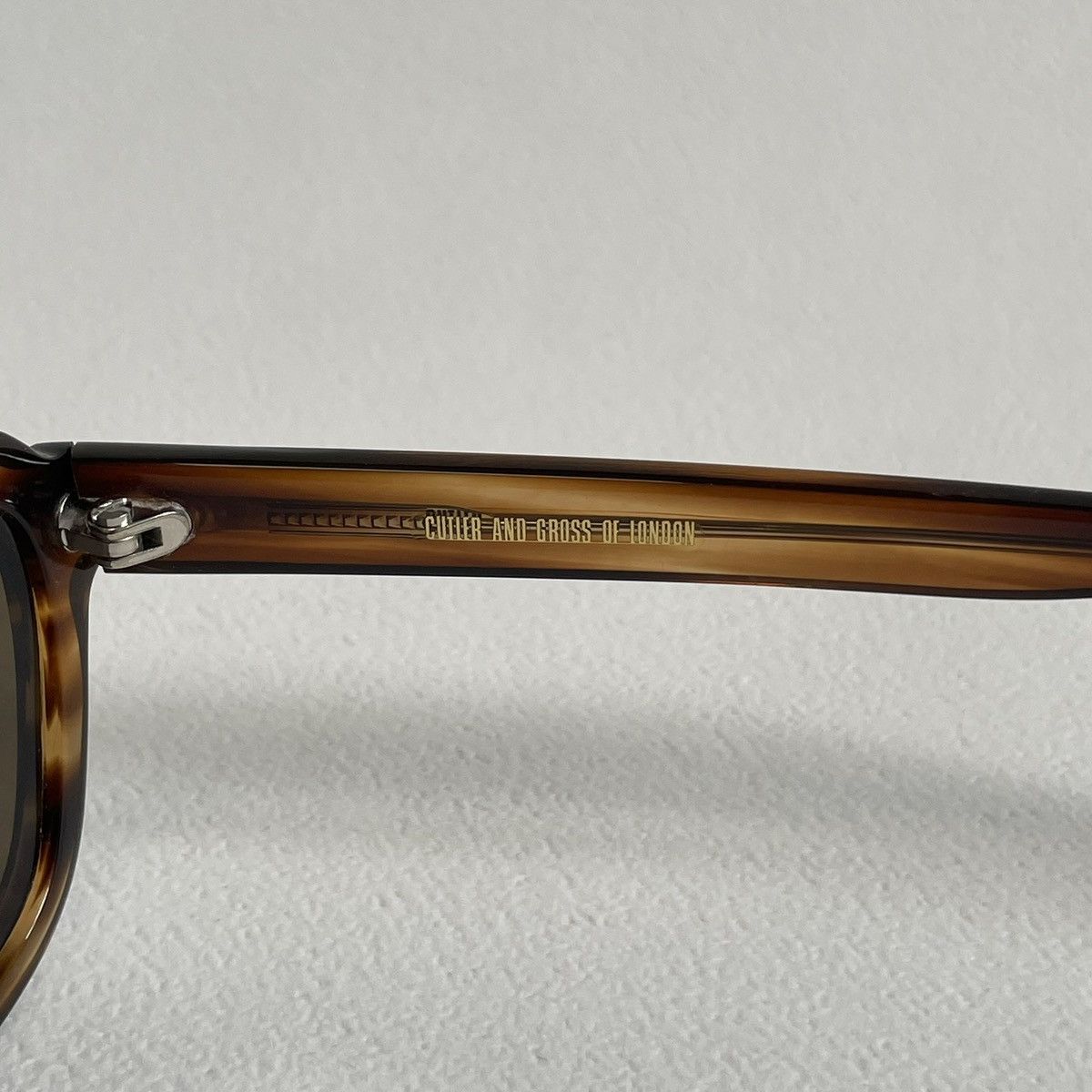 Cutler and Gross ‘Tiger Stripe’ Tortoiseshell Vintage Sunglasses Size ONE SIZE - 5 Thumbnail